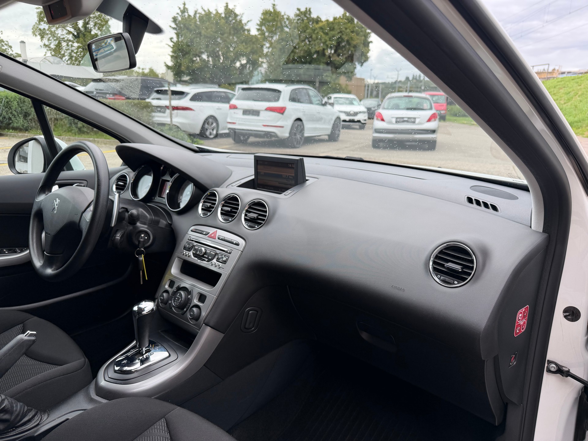 PEUGEOT 308 SW 1.6 HDI Access EGS6-image-15