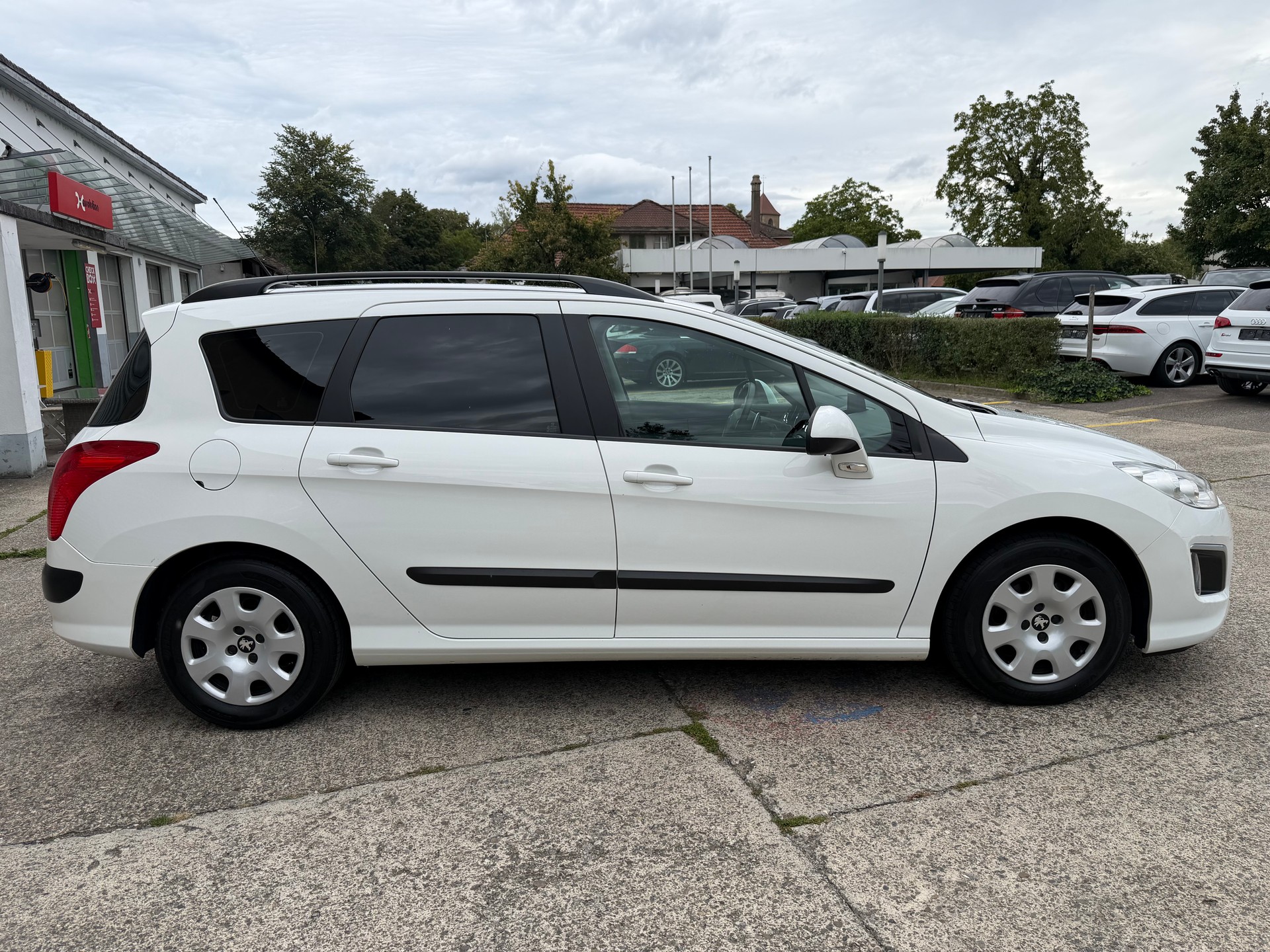 PEUGEOT 308 SW 1.6 HDI Access EGS6-image-5