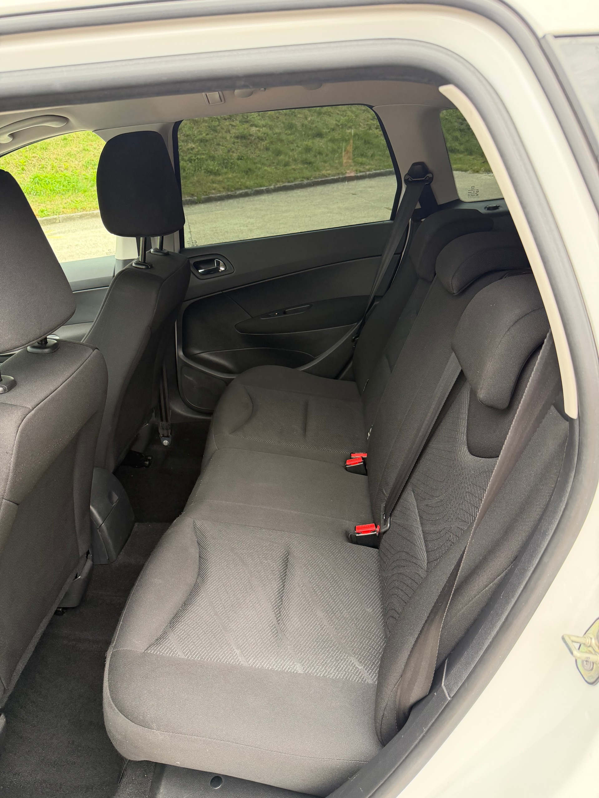 PEUGEOT 308 SW 1.6 HDI Access EGS6-image-12
