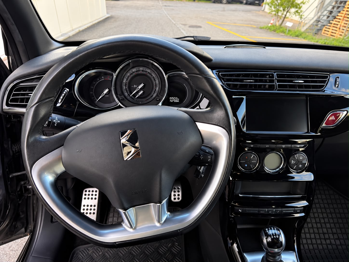 DS AUTOMOBILES DS3 1.6 THP Sport Chic-image-10