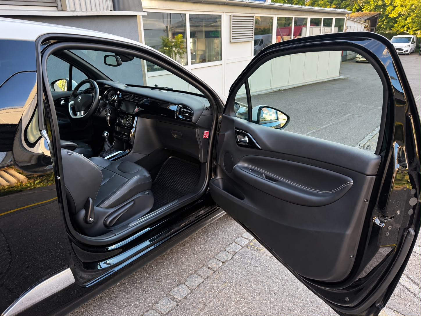 DS AUTOMOBILES DS3 1.6 THP Sport Chic-image-17
