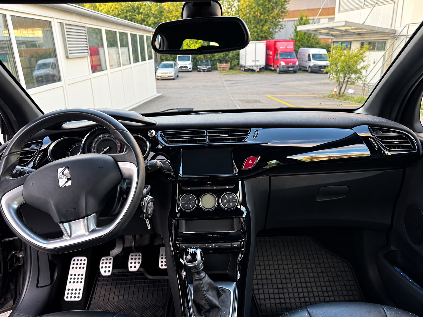 DS AUTOMOBILES DS3 1.6 THP Sport Chic-image-9