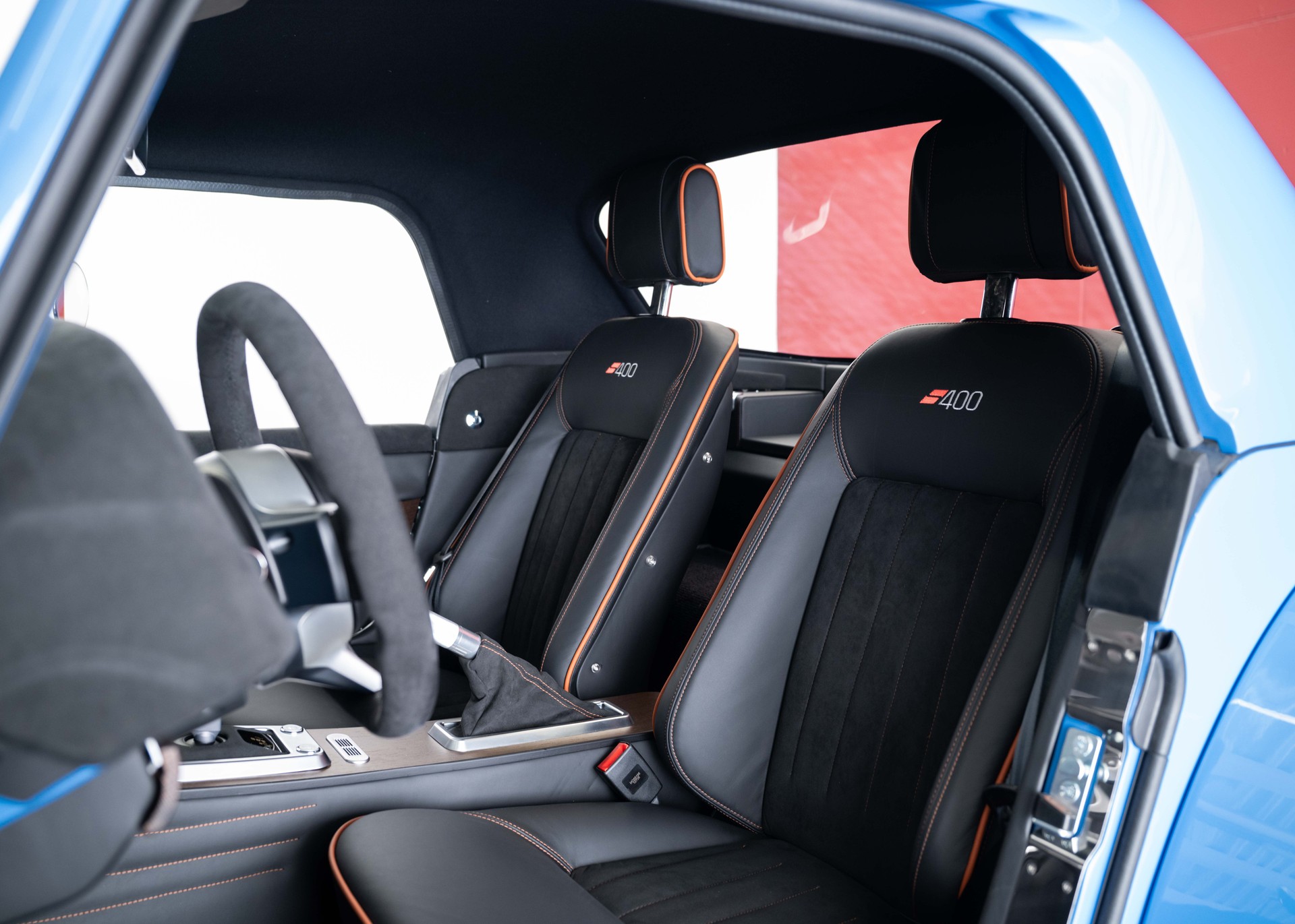 MORGAN Supersport 400 (New Swiss Executive car, not registered, special paint Yas Marina Blue, 30-month factory warranty)-image-22