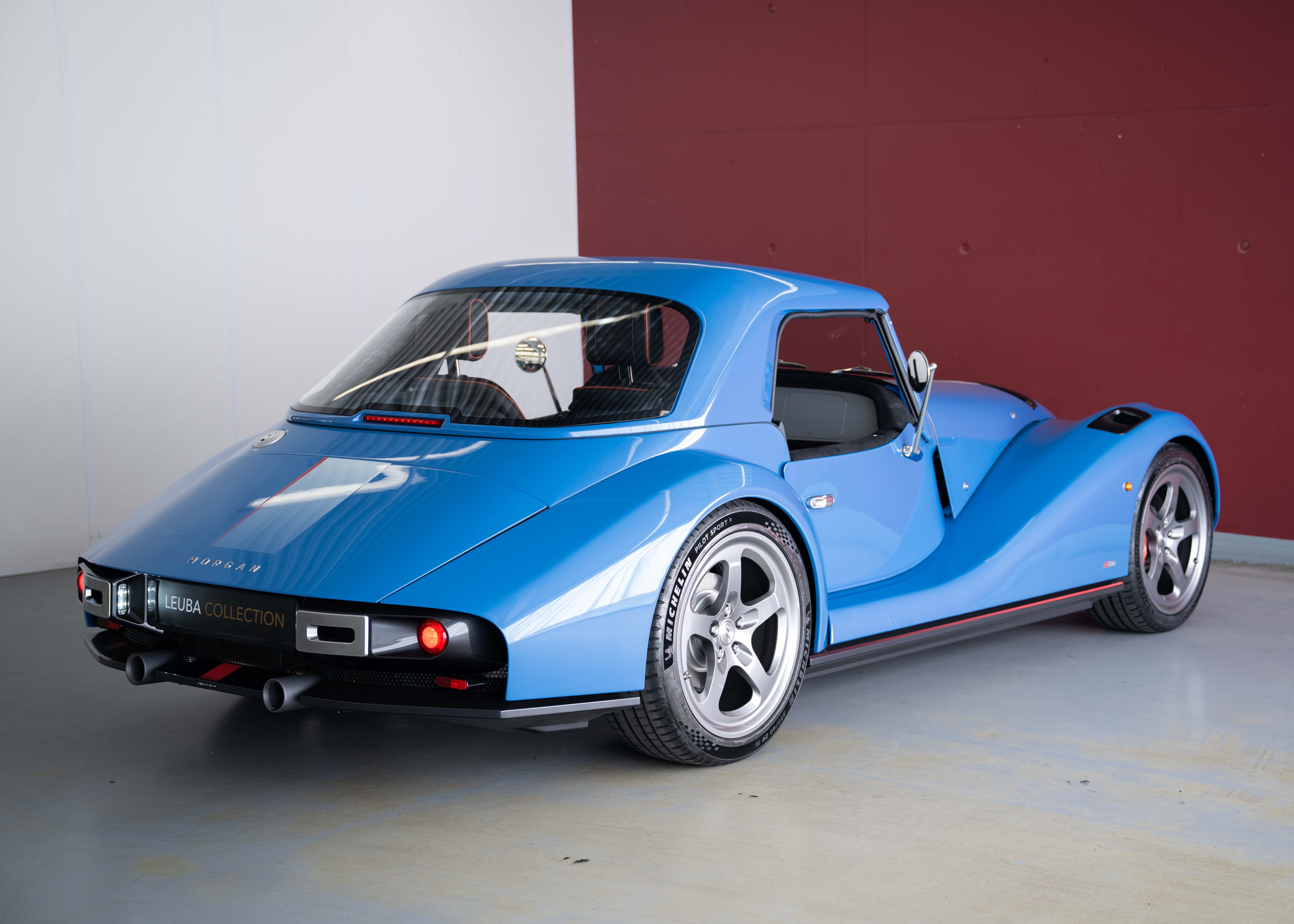 Image MORGAN PLUS-SIX Supersport 400 (New Swiss Executive car, not registered, special paint Yas Marina Blue, 30-month factory warranty)