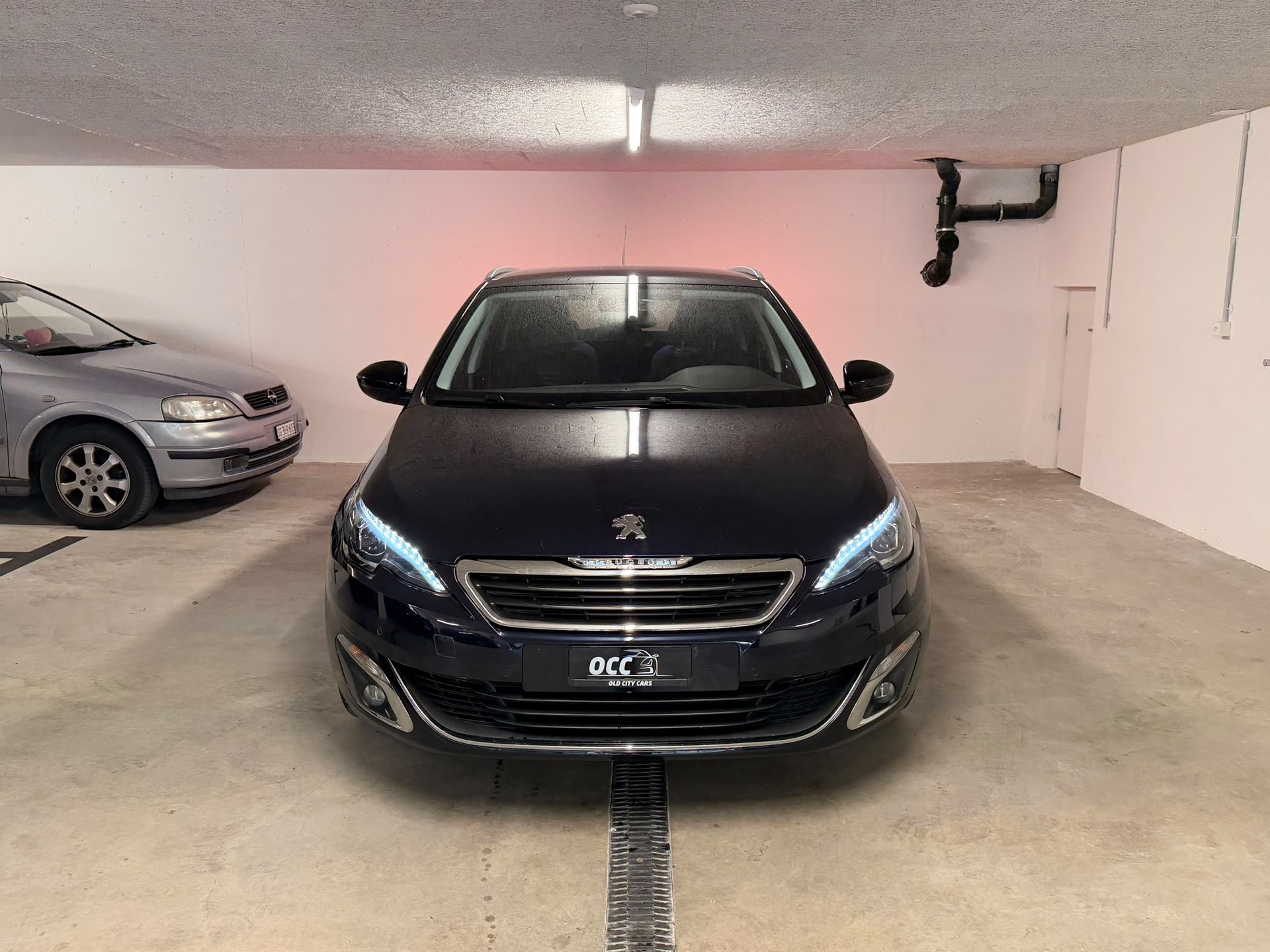 PEUGEOT 308 SW 1.2 THP Allure Automatic-image-1