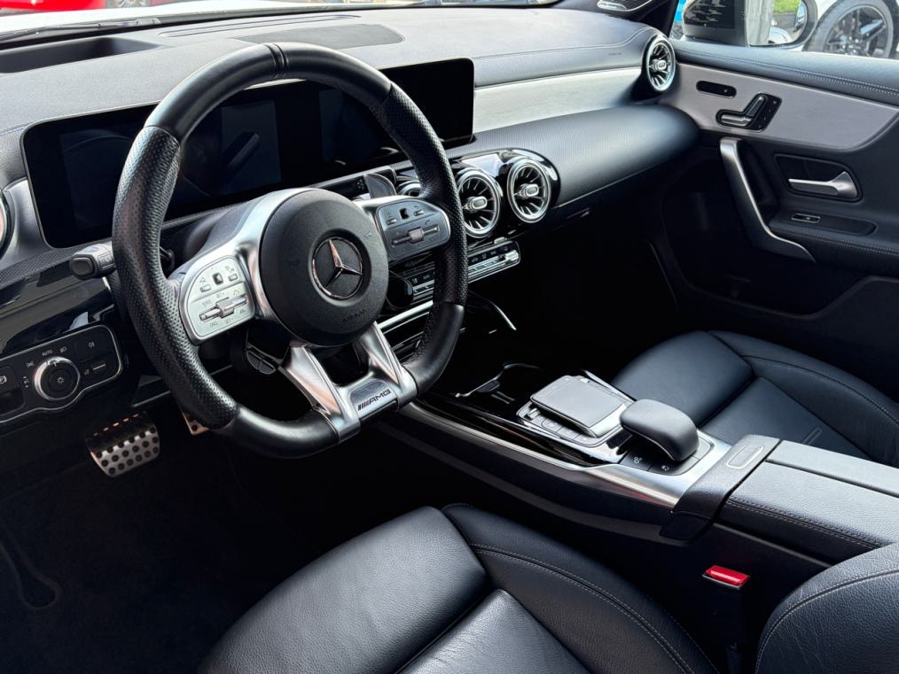 MERCEDES-BENZ A 45 S AMG 4Matic+ Speedshift-image-3