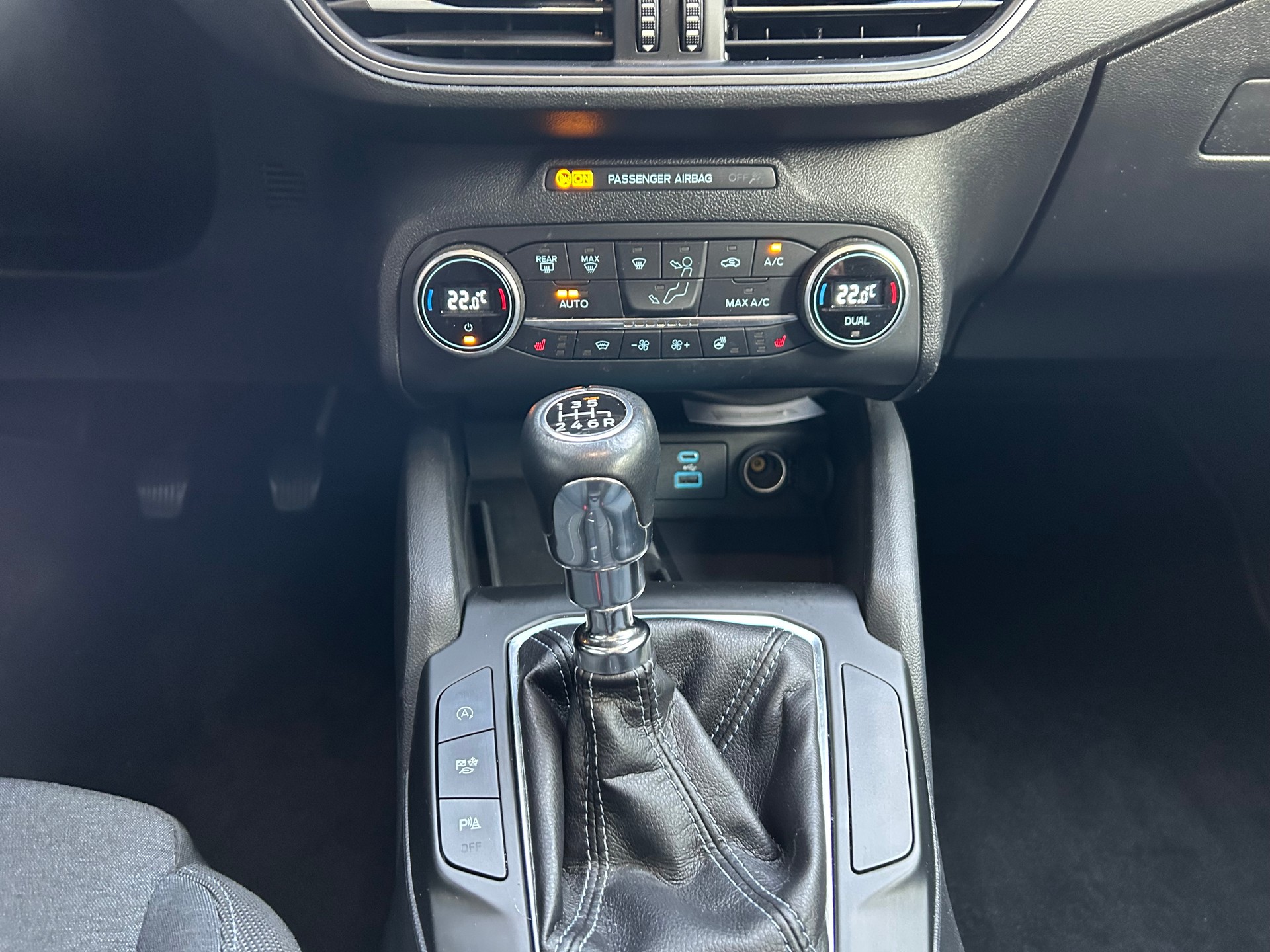 FORD Focus 1.0 SCTi Active Style-image-11