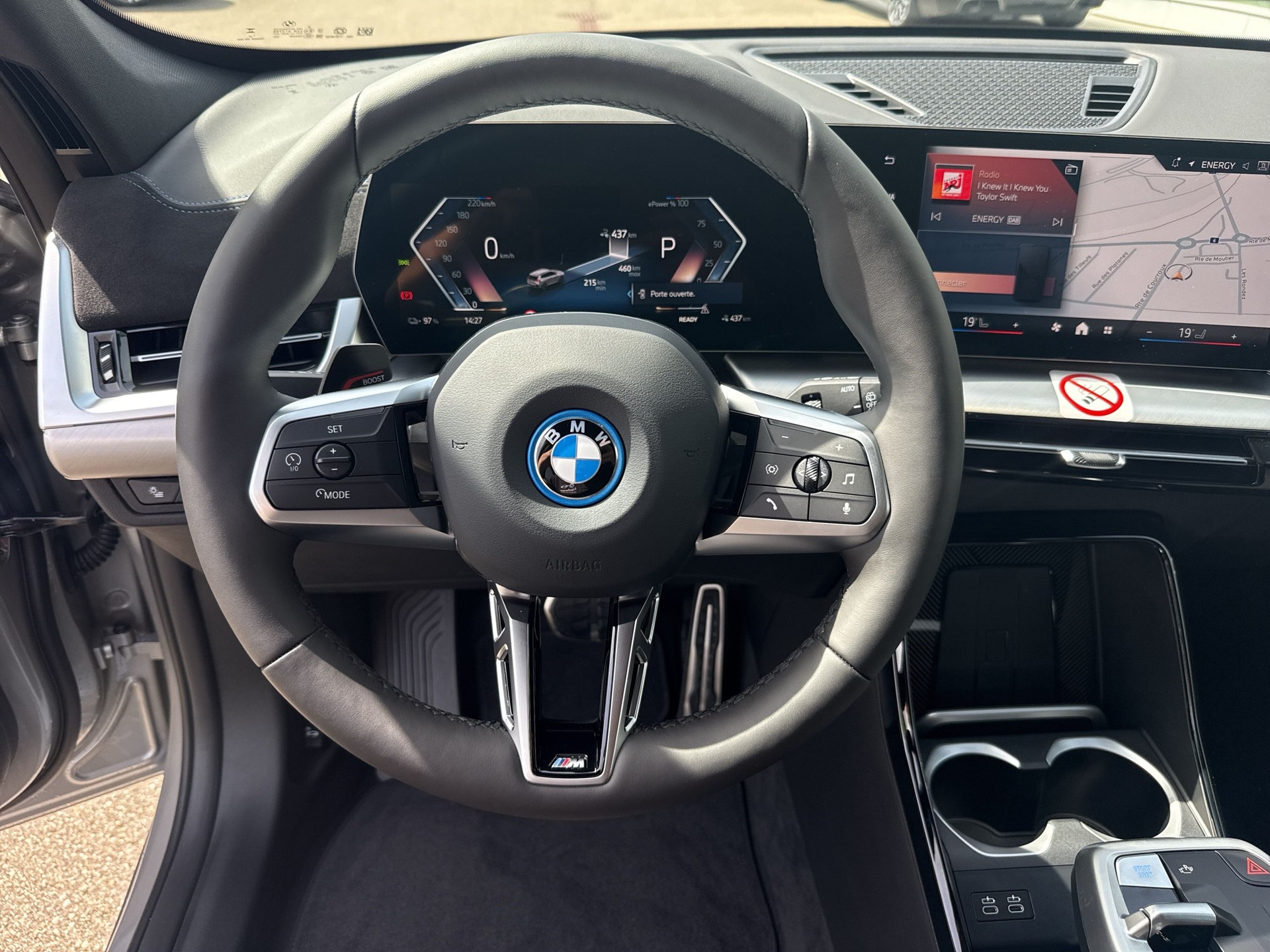 BMW iX1 eDrive 20 M Sport-image-11
