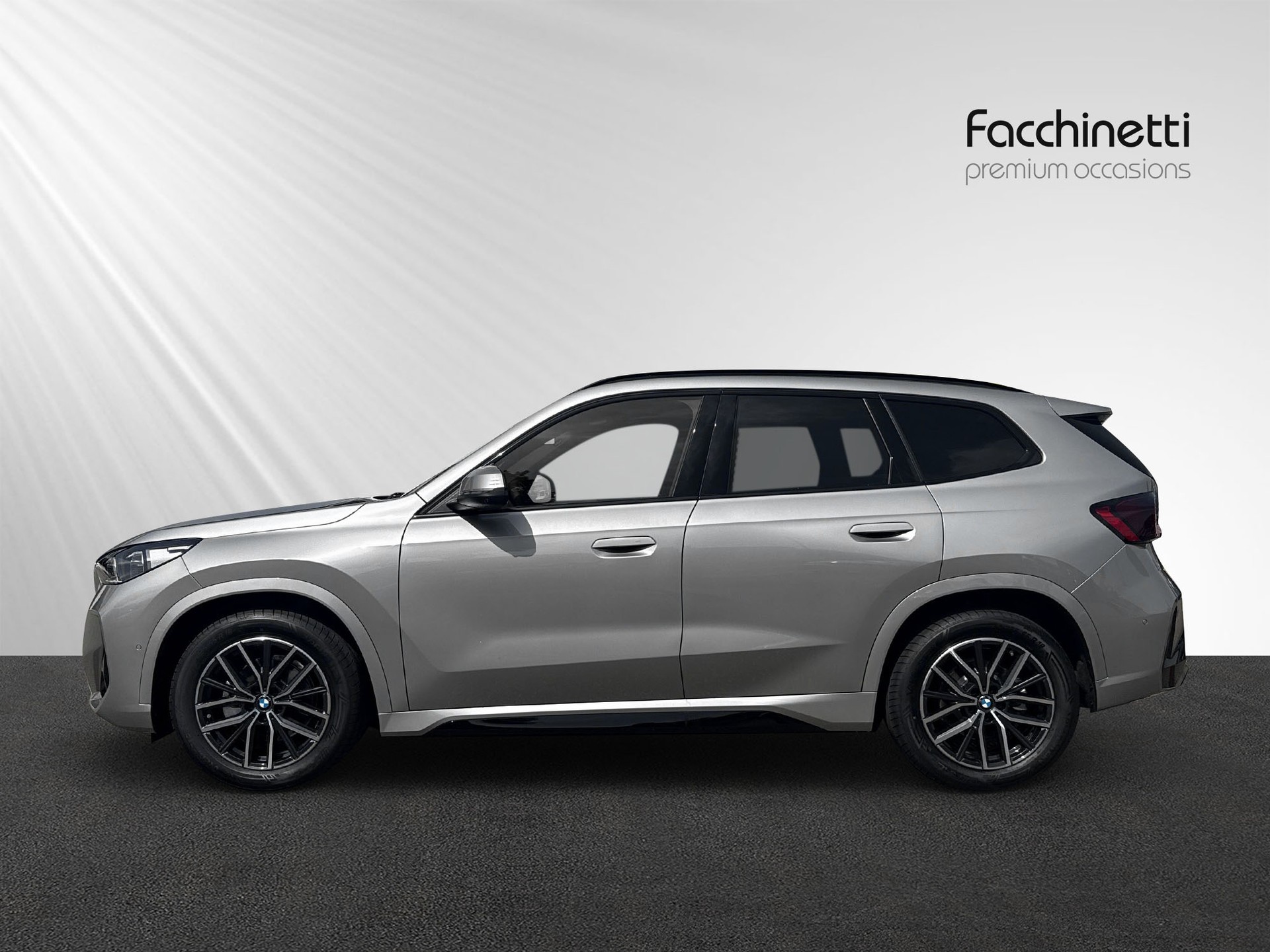 BMW iX1 eDrive 20 M Sport-image-1
