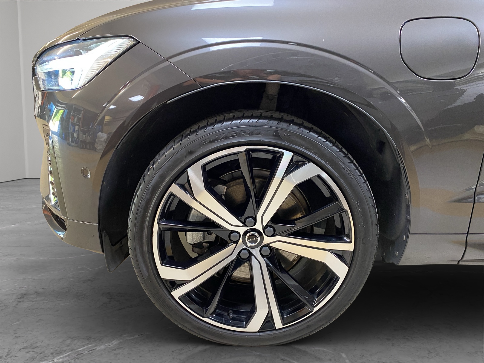 VOLVO XC60 T8 eAWD PluginHybrid Ultimate Dark Geartronic-image-6