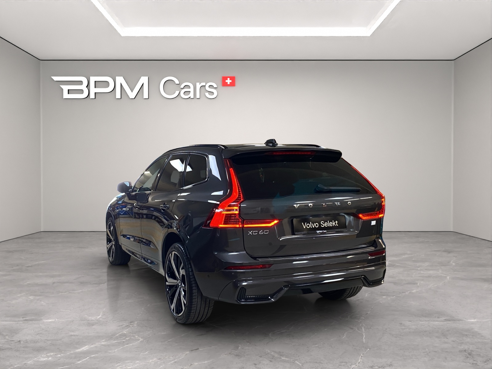 VOLVO XC60 T8 eAWD PluginHybrid Ultimate Dark Geartronic-image-5