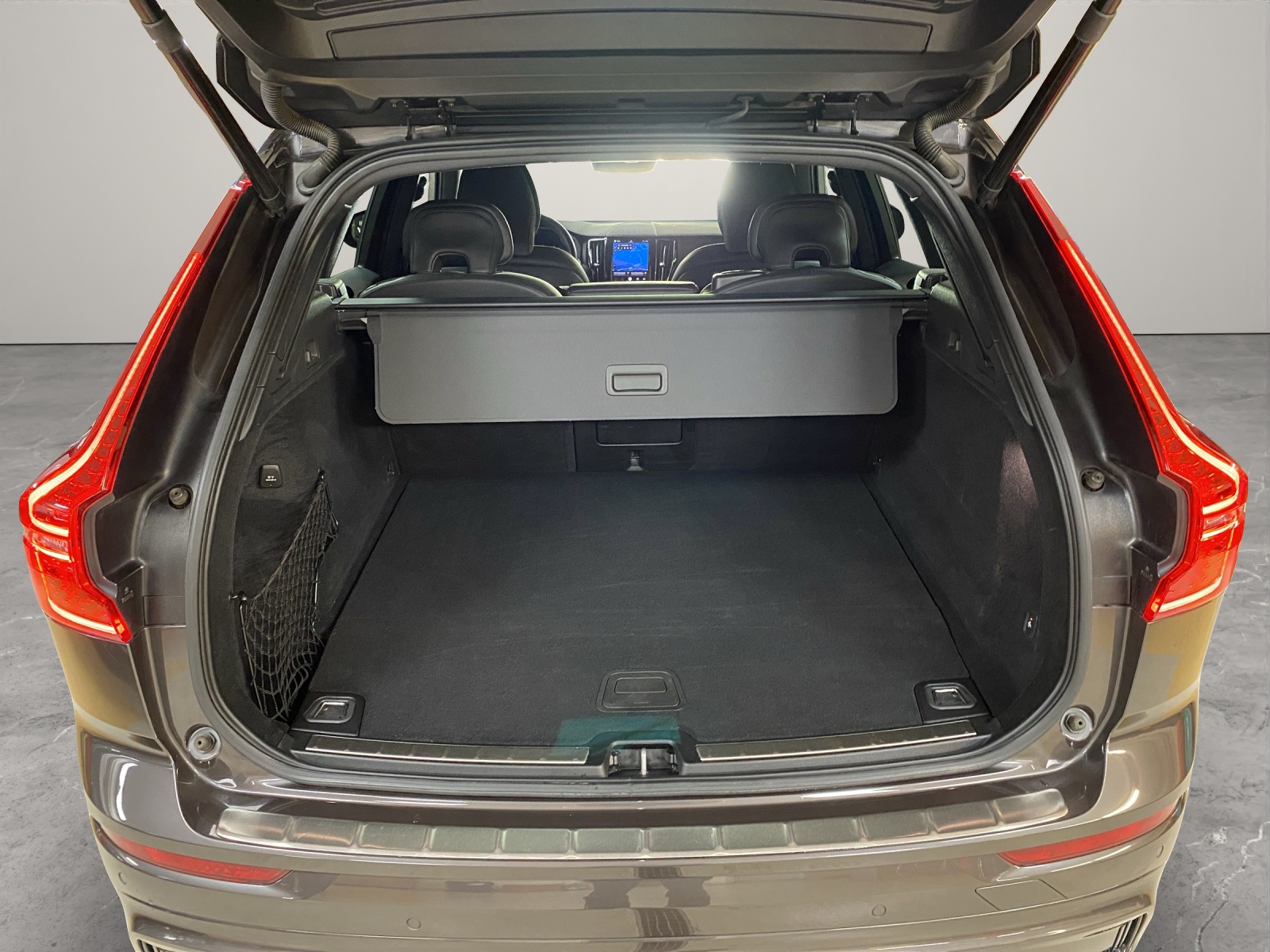 VOLVO XC60 T8 eAWD PluginHybrid Ultimate Dark Geartronic-image-13