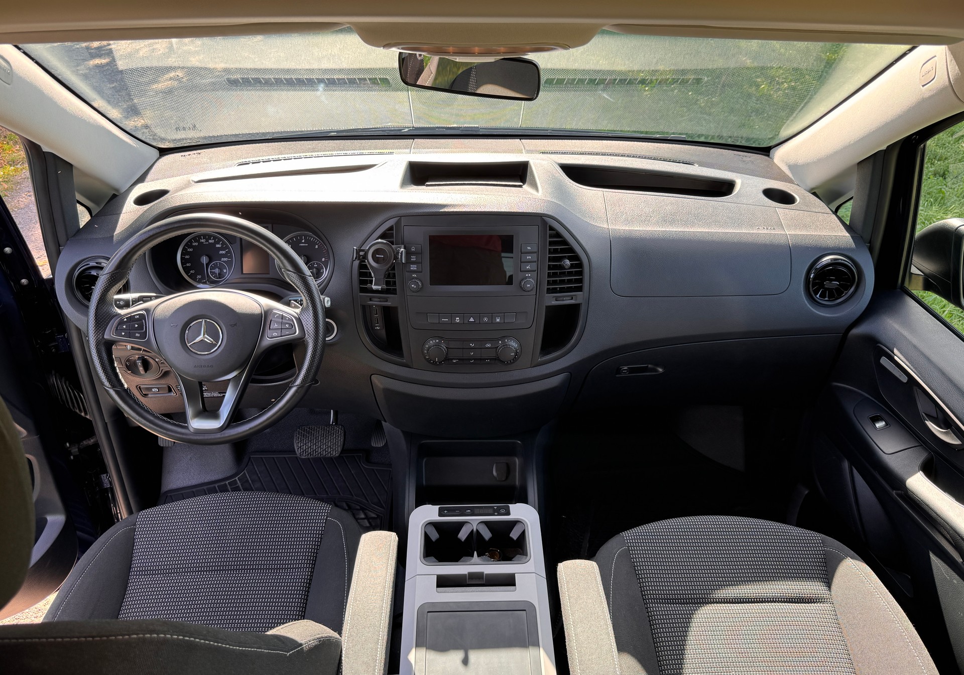 MERCEDES-BENZ 220d Activity 4MATIC 9G-TRONIC-image-7