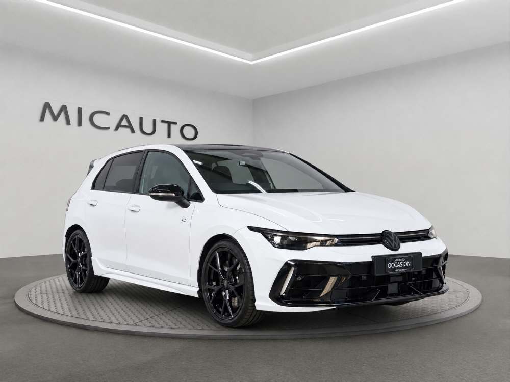 VW Golf VIII 2.0 TSI R Black Edition DSG 4motion-image-0
