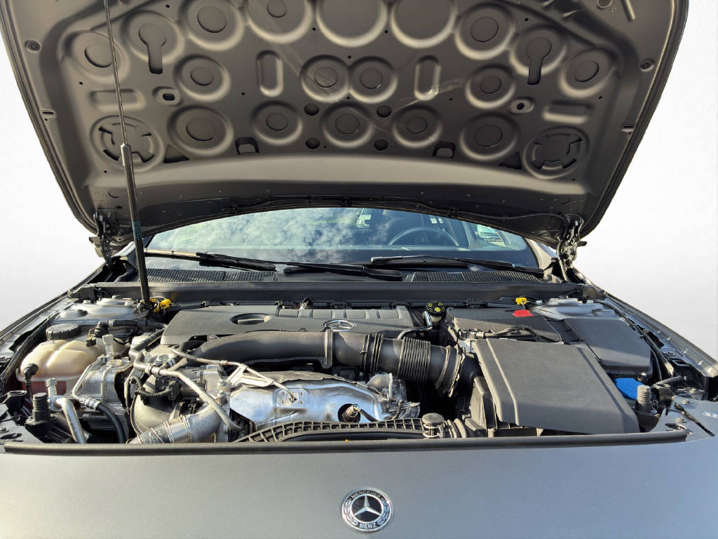 MERCEDES-BENZ A 250 AMG Line 4M Edition 1-image-9
