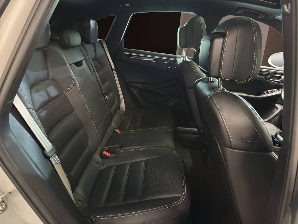 PORSCHE Macan S PDK-image-6