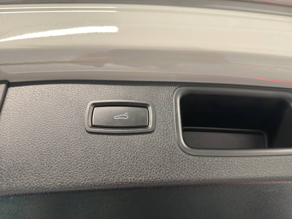 PORSCHE Macan S PDK-image-14
