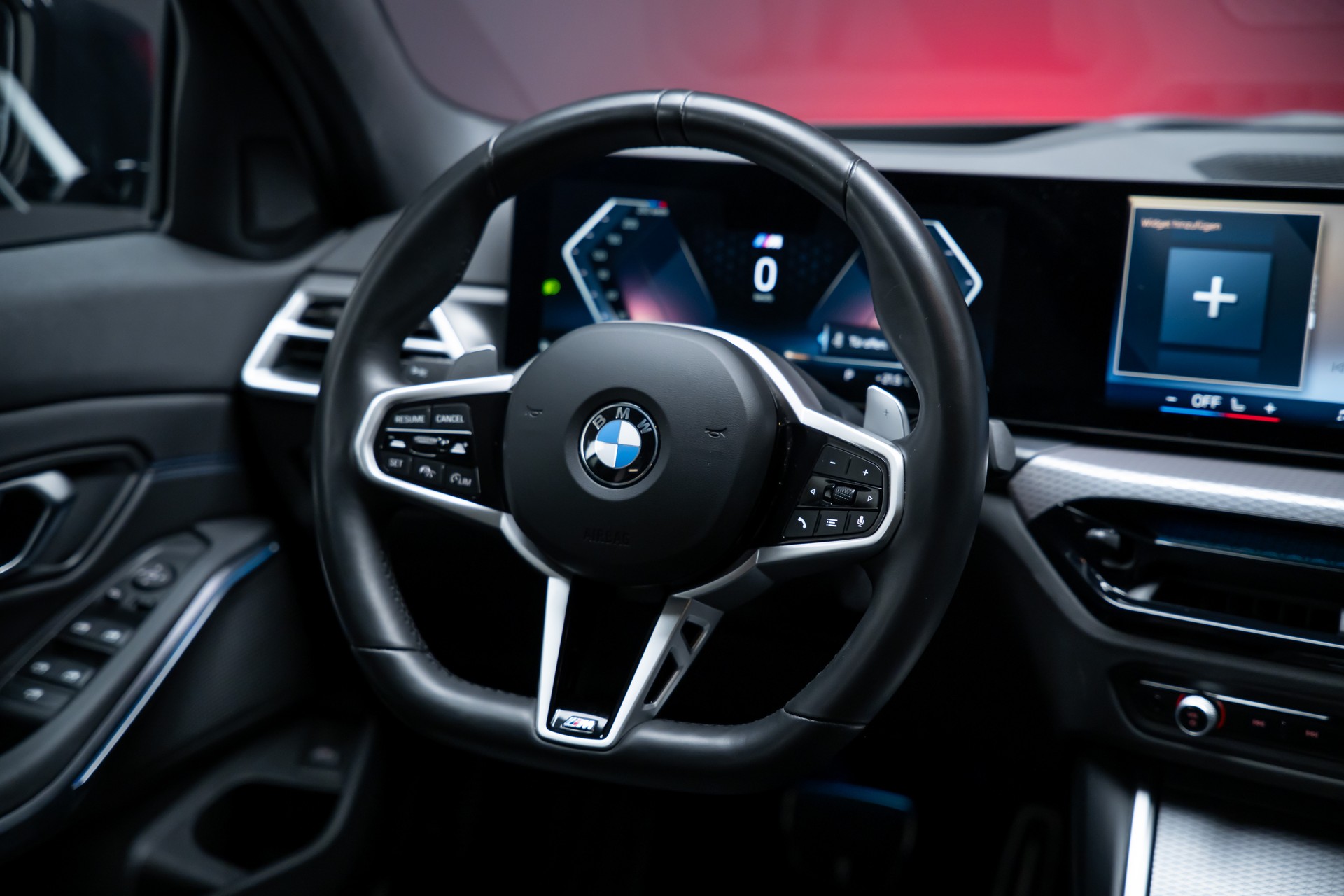 BMW 330i xDrive M Sport / LCI / 360°Kamera / Glasdach / HeadUp-image-25
