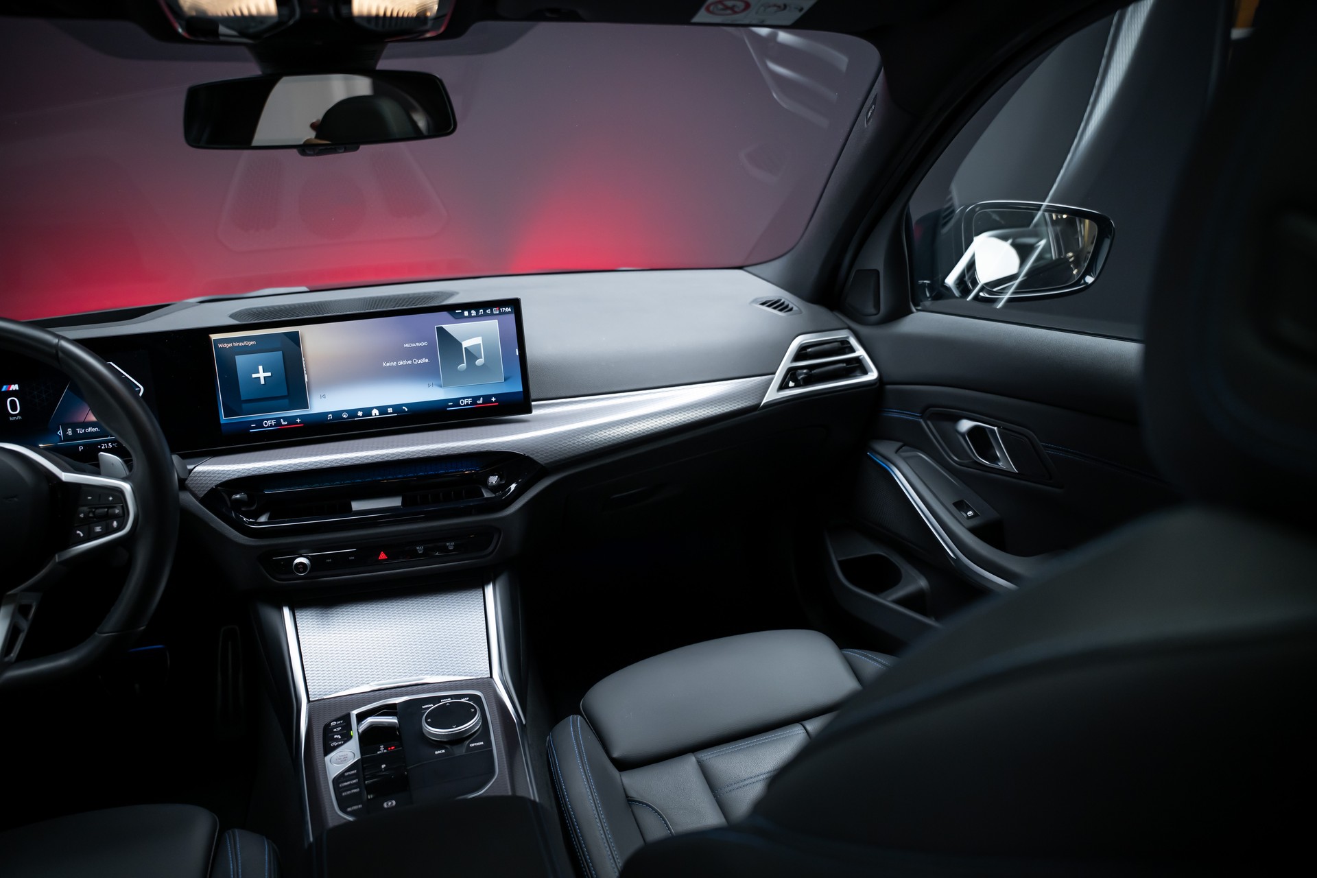 BMW 330i xDrive M Sport / LCI / 360°Kamera / Glasdach / HeadUp-image-33