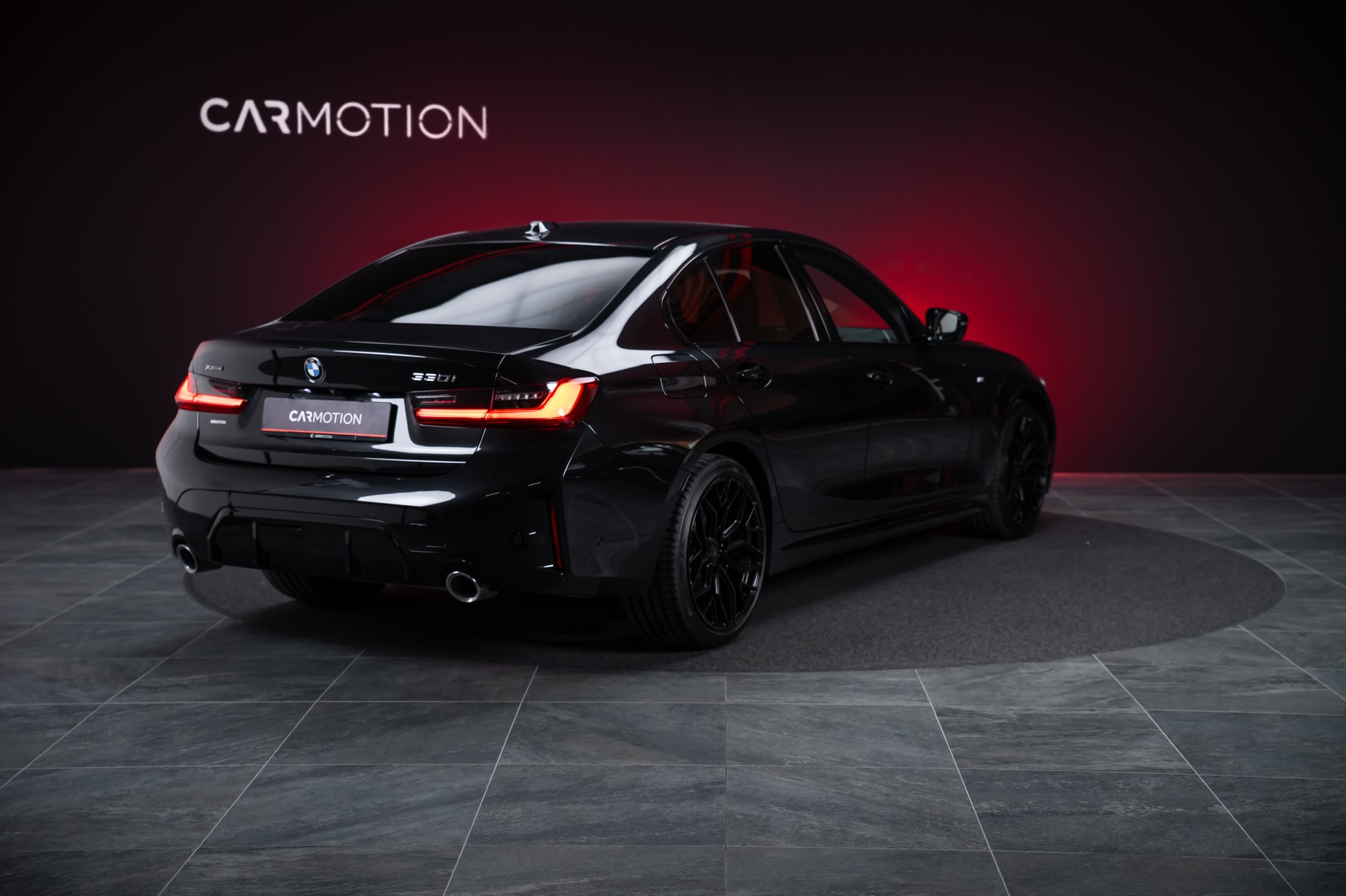 BMW 330i xDrive M Sport / LCI / 360°Kamera / Glasdach / HeadUp-image-4