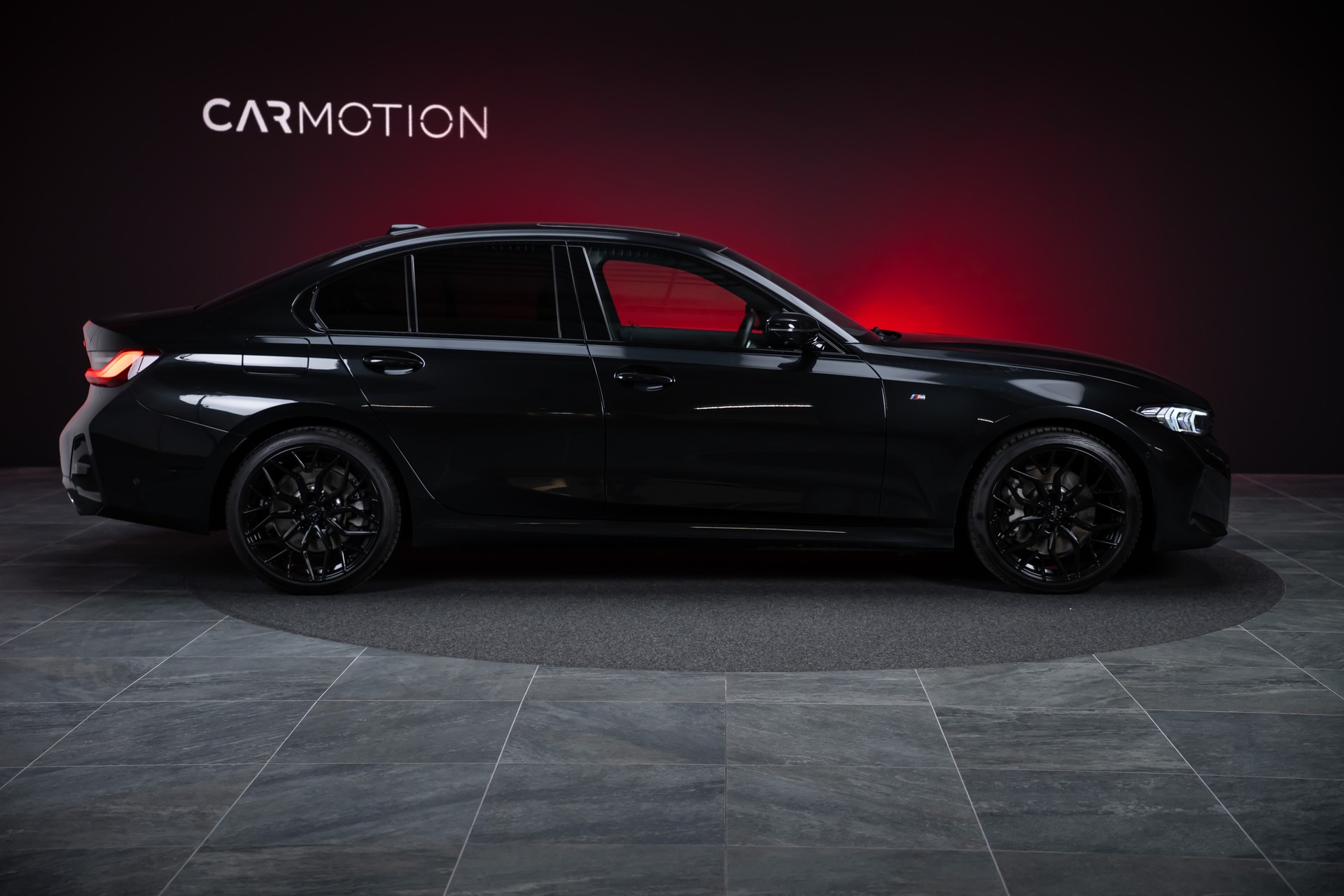BMW 330i xDrive M Sport / LCI / 360°Kamera / Glasdach / HeadUp-image-3