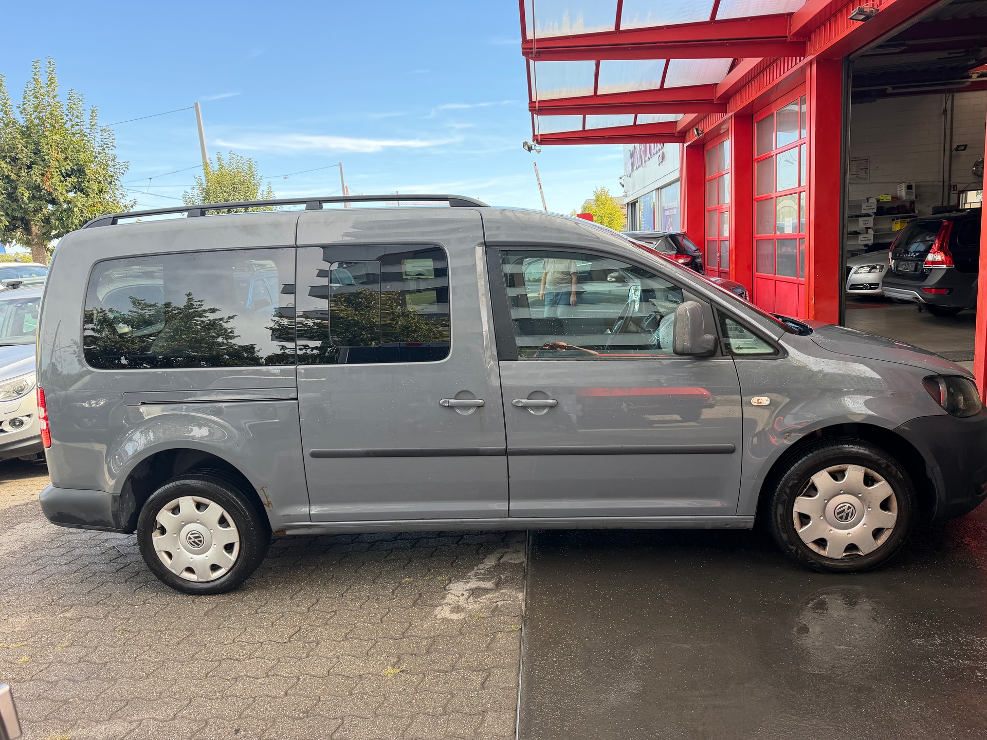 VW Caddy Maxi 2.0 TDI CR 4Motion Trendline-image-6