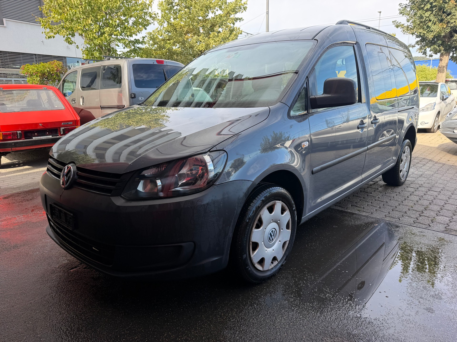 VW Caddy Maxi 2.0 TDI CR 4Motion Trendline-image-0