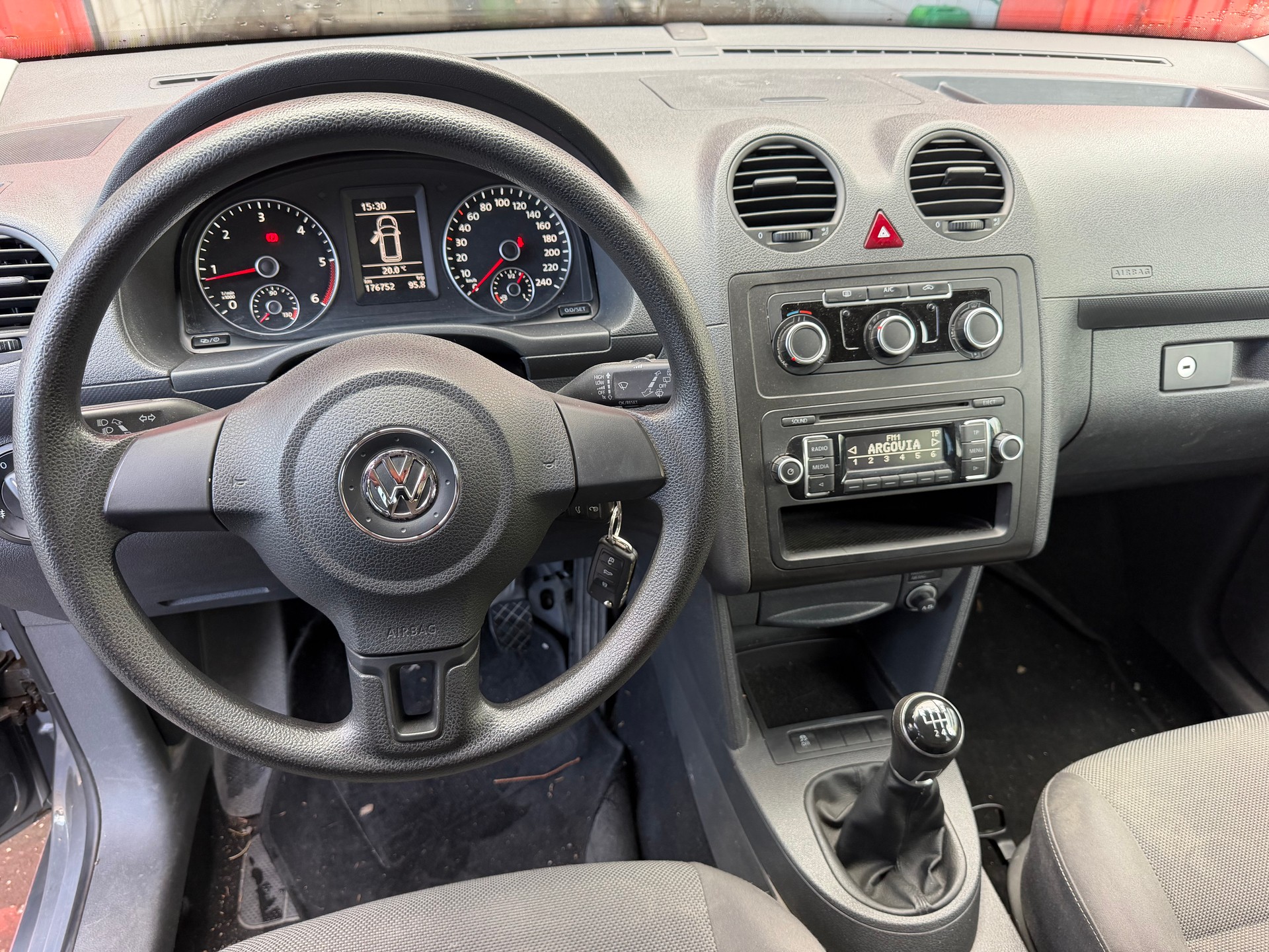 VW Caddy Maxi 2.0 TDI CR 4Motion Trendline-image-8
