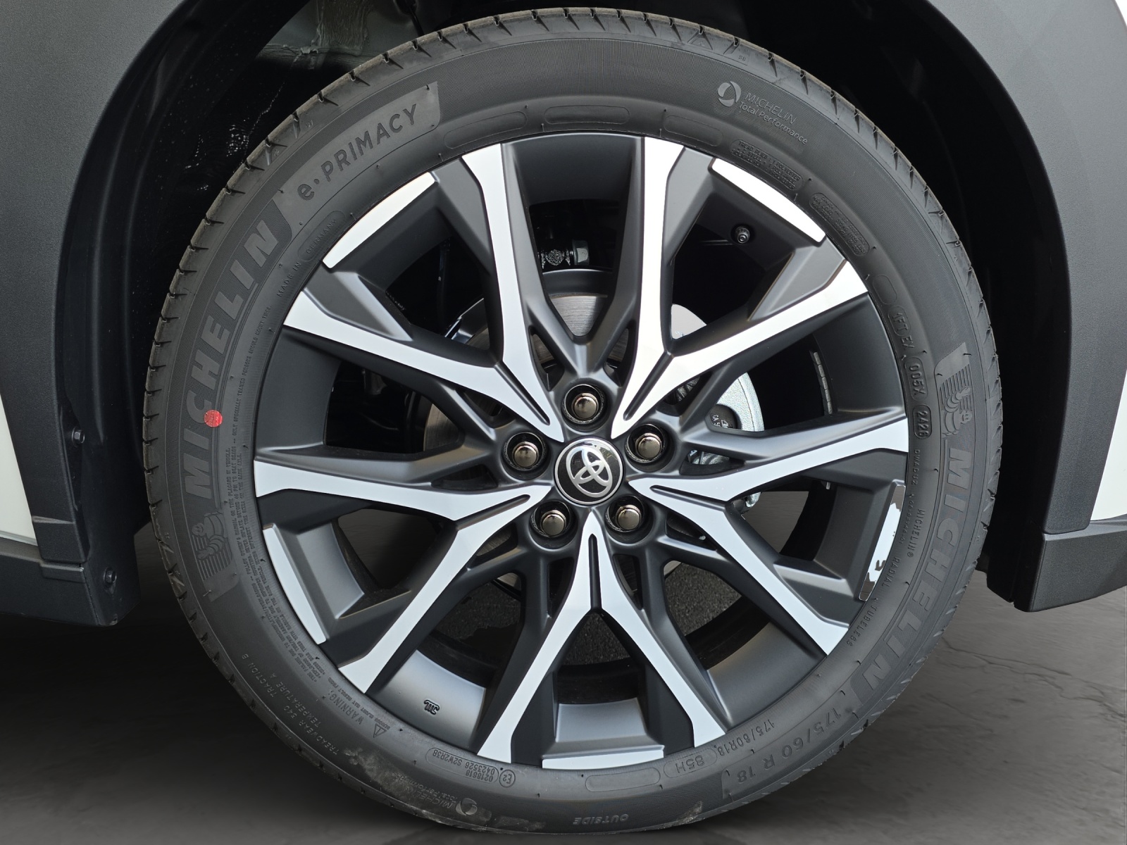 TOYOTA Aygo X 1.5 VVT-i HSD GR Sport-image-14