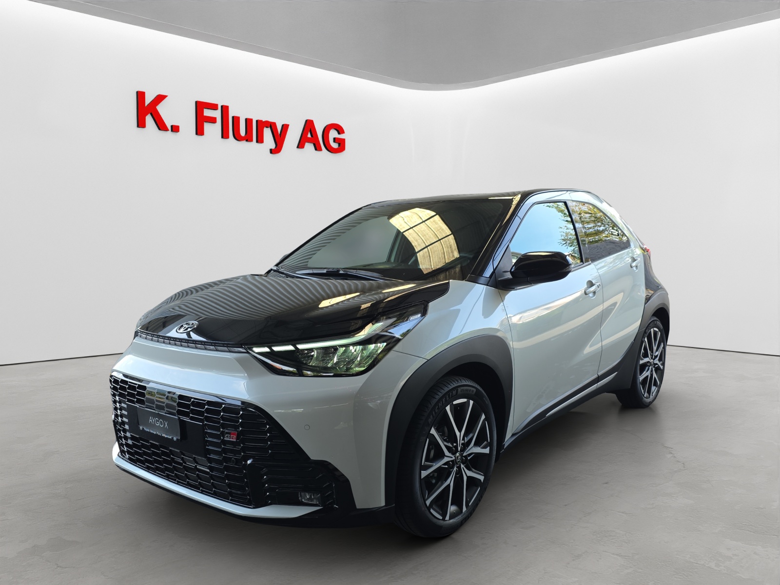 TOYOTA Aygo X 1.5 VVT-i HSD GR Sport-image-0