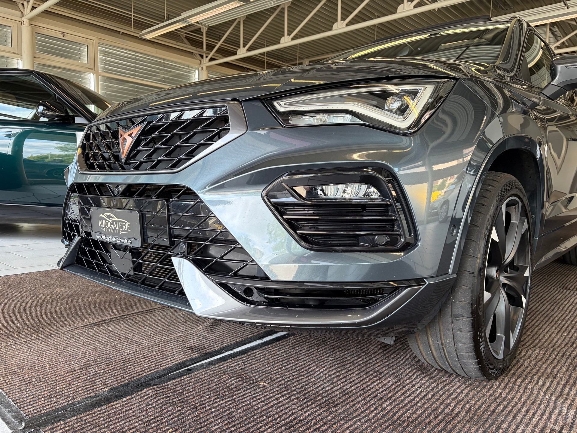 CUPRA Ateca 2.0TSI 4Drive DSG | AHK | PANORAMA | BeatsAudio Sound |-image-32