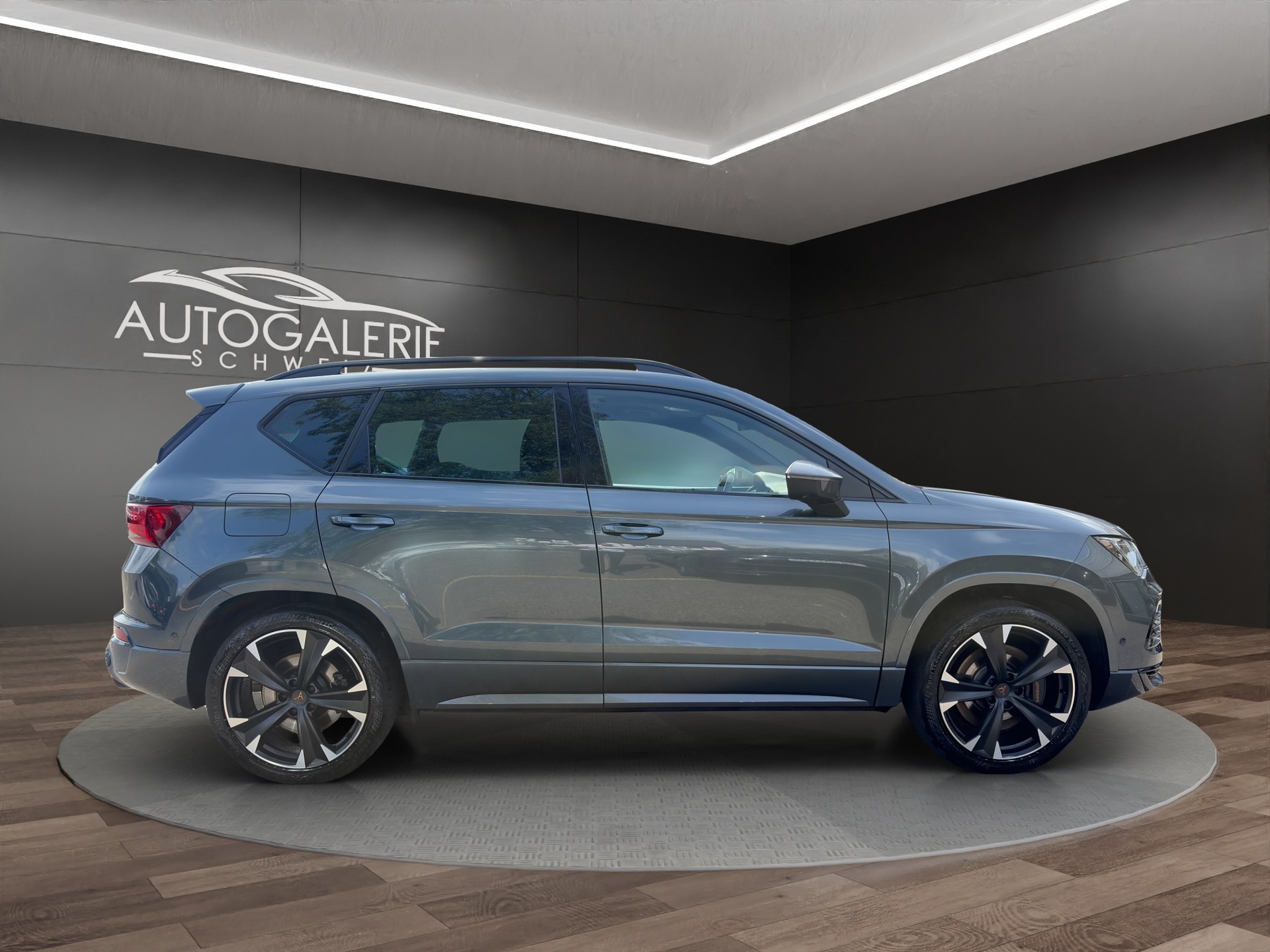 CUPRA Ateca 2.0TSI 4Drive DSG | AHK | PANORAMA | BeatsAudio Sound |-image-5