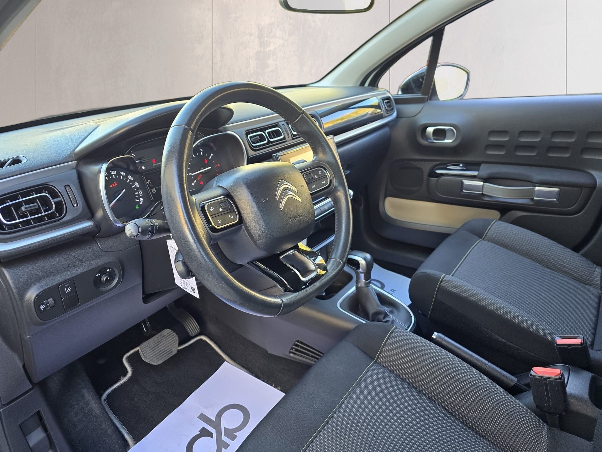 CITROEN C3 1.2i PureTech Feel EAT-image-14