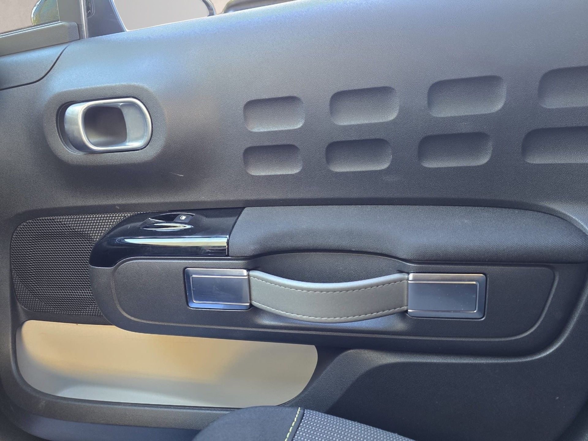 CITROEN C3 1.2i PureTech Feel EAT-image-16