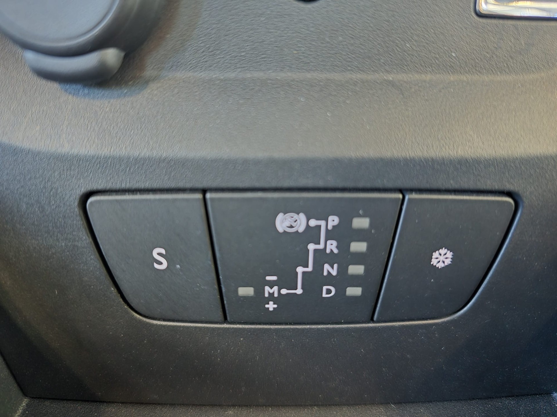 CITROEN C3 1.2i PureTech Feel EAT-image-11
