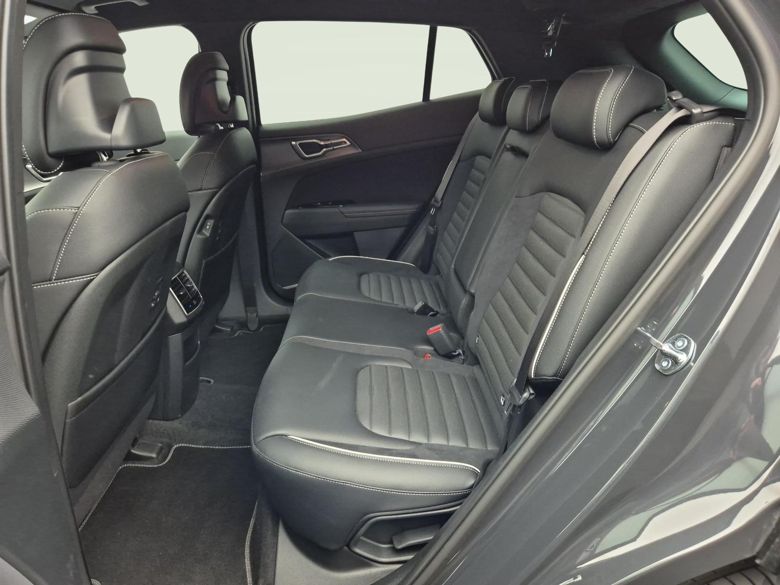 KIA Sportage 1.6 T-GDi PHEV GT-Line-image-3