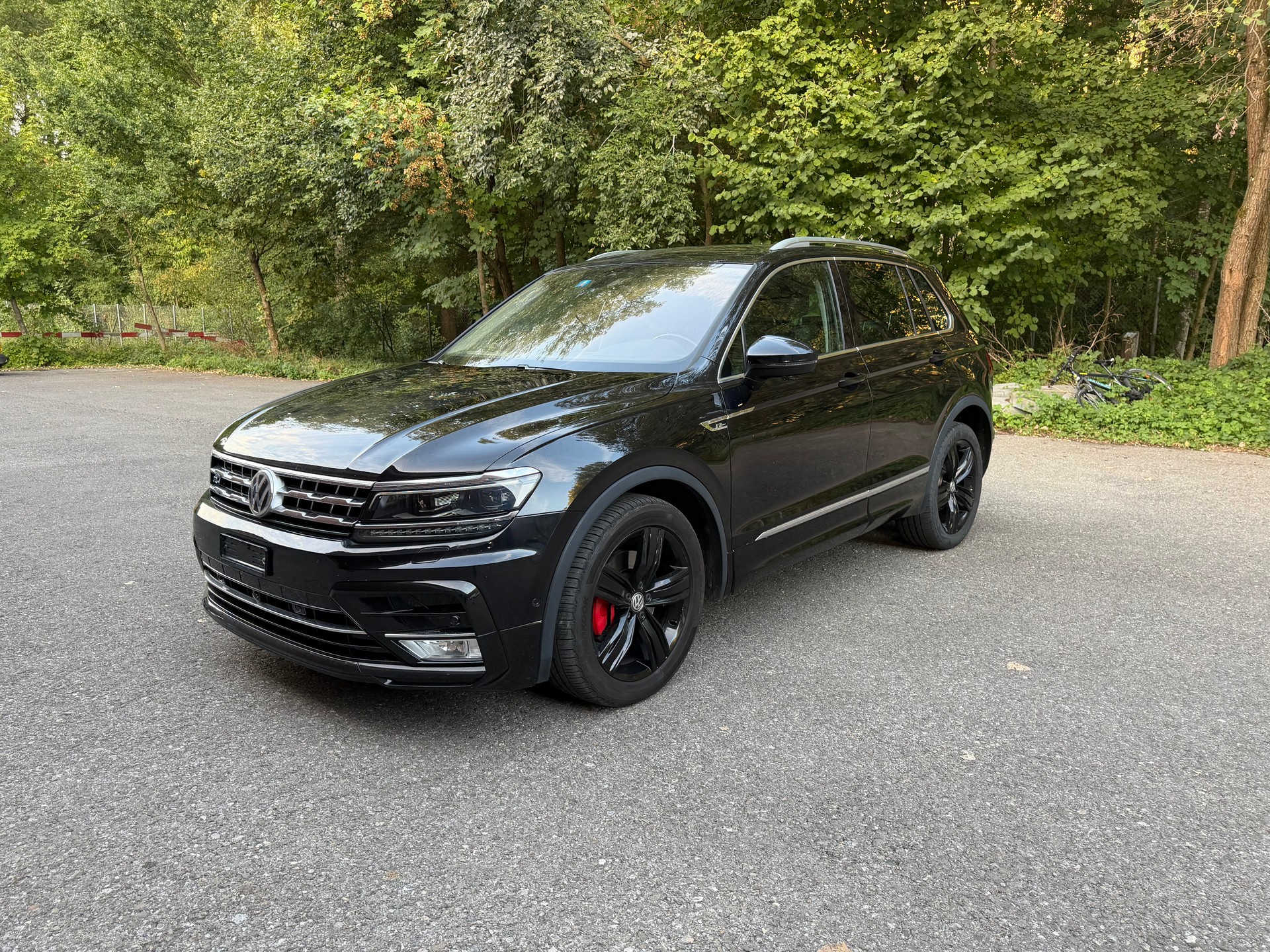 VW Tiguan 2.0 TDI SCR Highline 4Motion DSG-image-1
