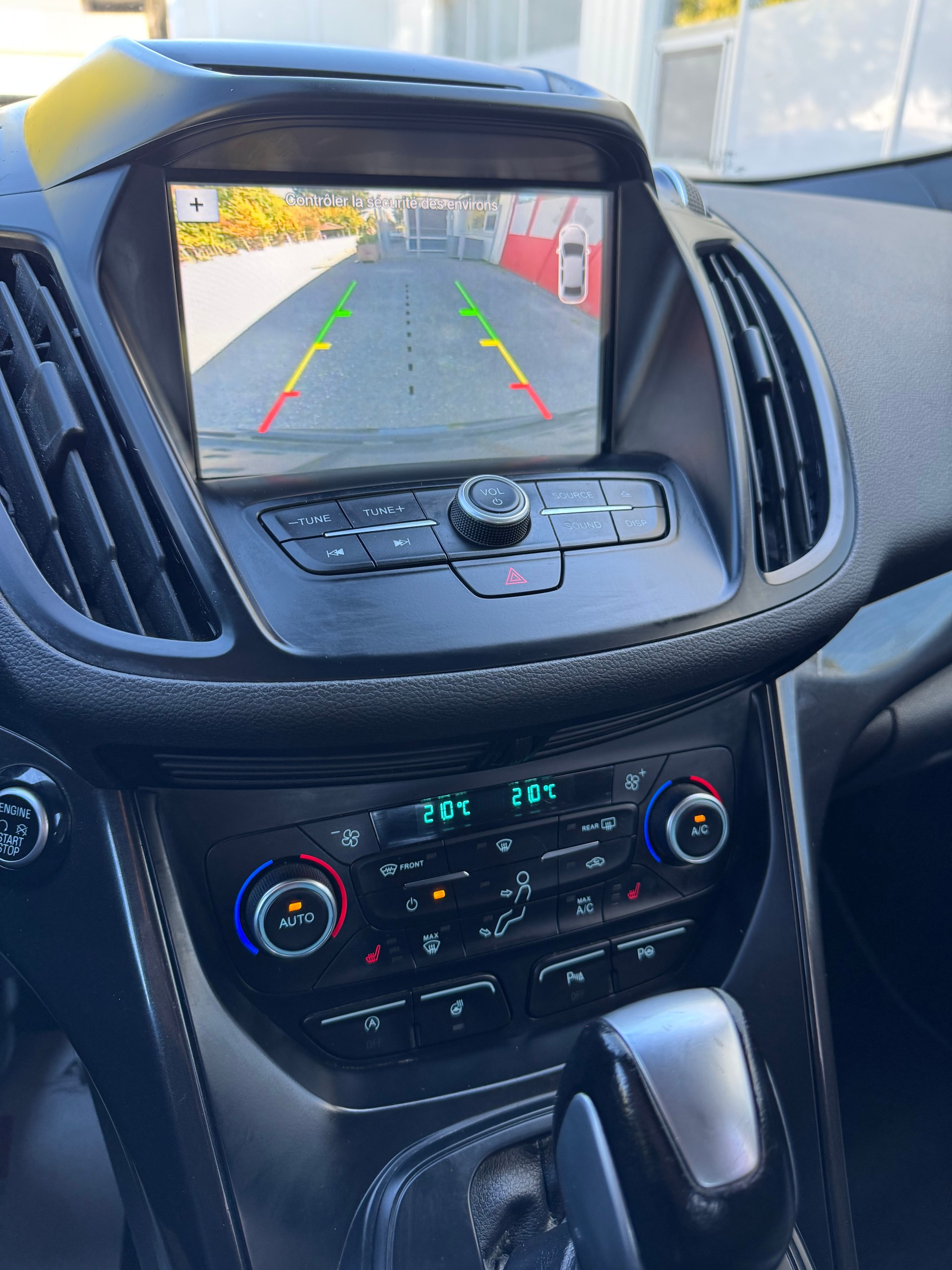 FORD Kuga 2.0 TDCi ST Line 4WD PowerShift-image-9