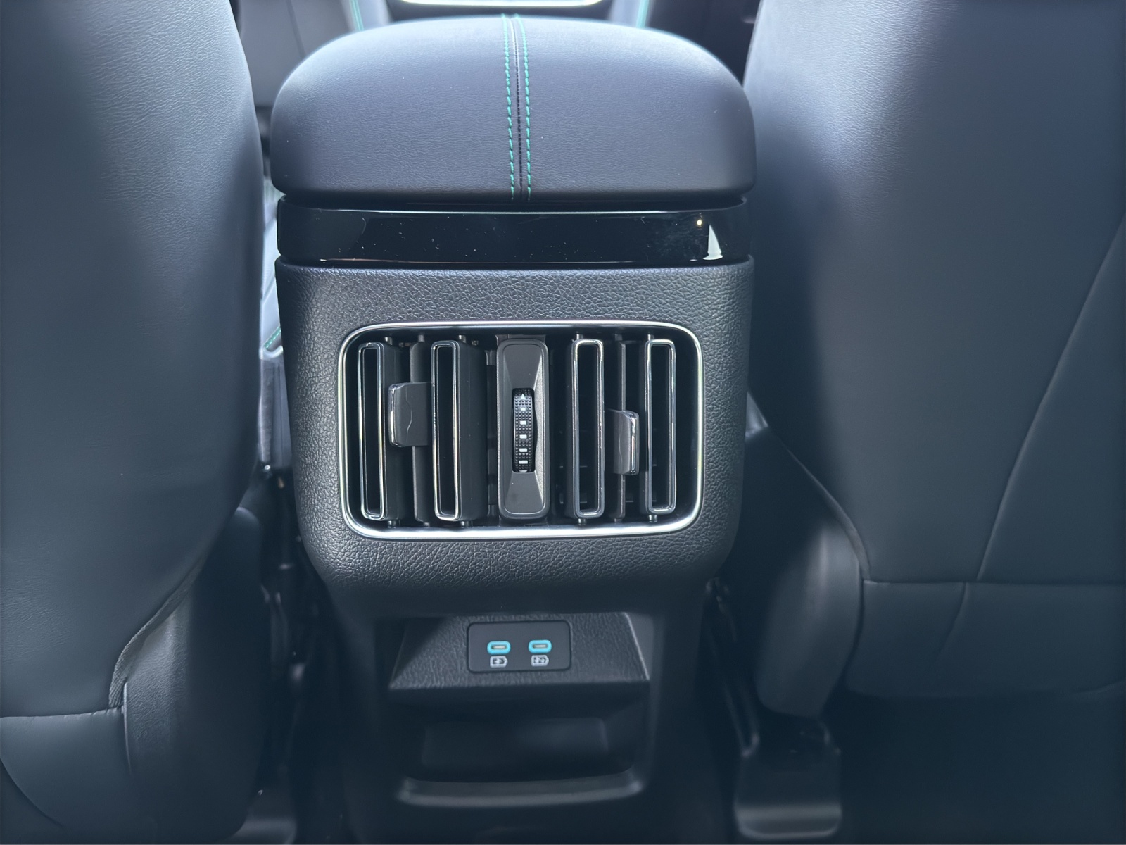 BYD Seal U DM-i Design AWD-image-20