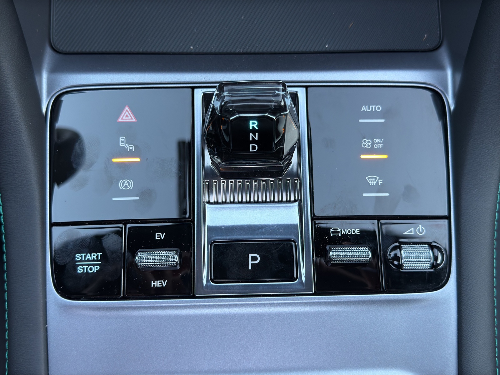 BYD Seal U DM-i Design AWD-image-27