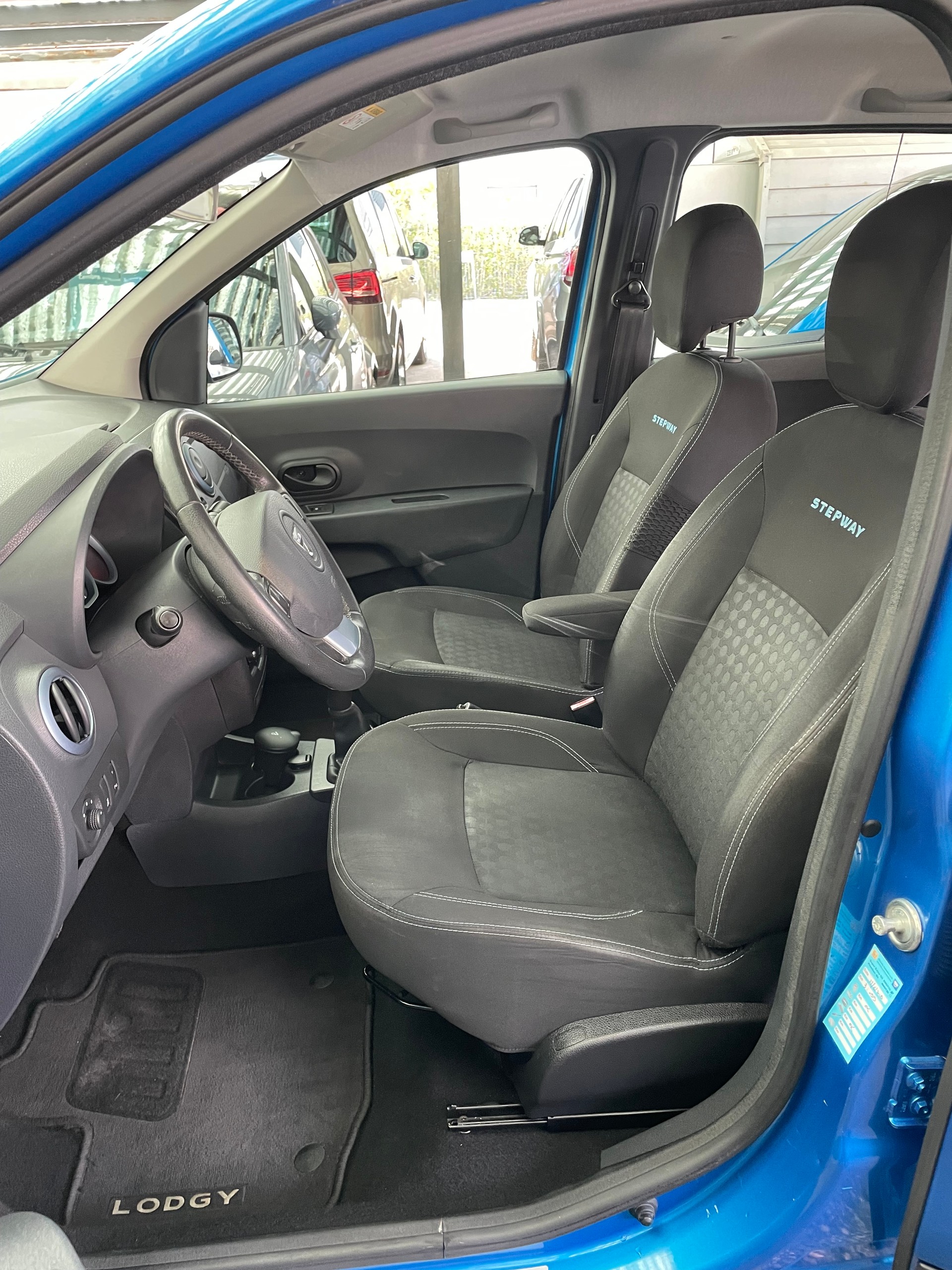 DACIA Lodgy 1.2 T Stepway 7PL-image-7