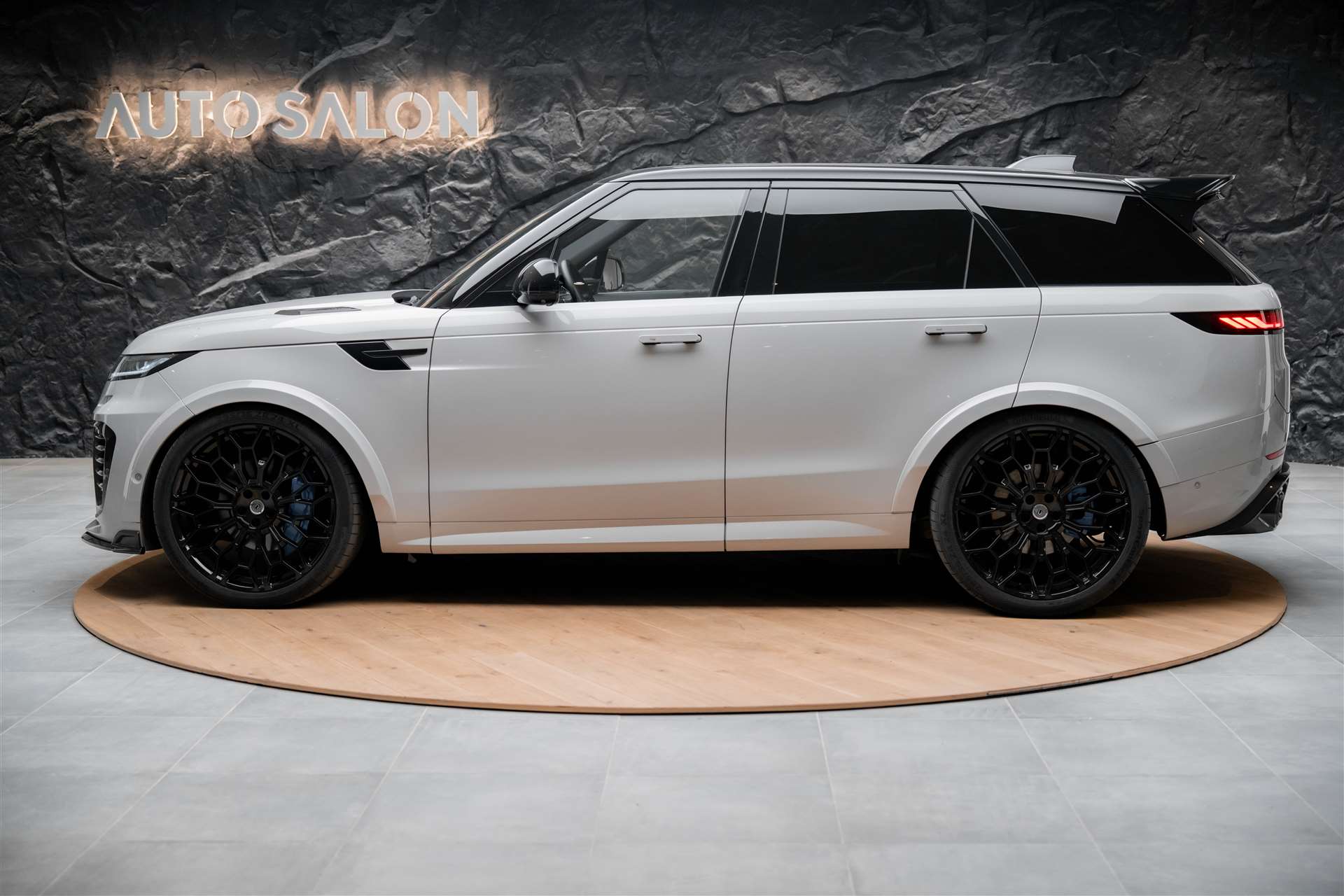 LAND ROVER Range Rover Sport D300 3.0 TD6 MHEV Dynamic SE Automatic *URBAN *24" Felgen*Werksgarantie*-showroom-element-1