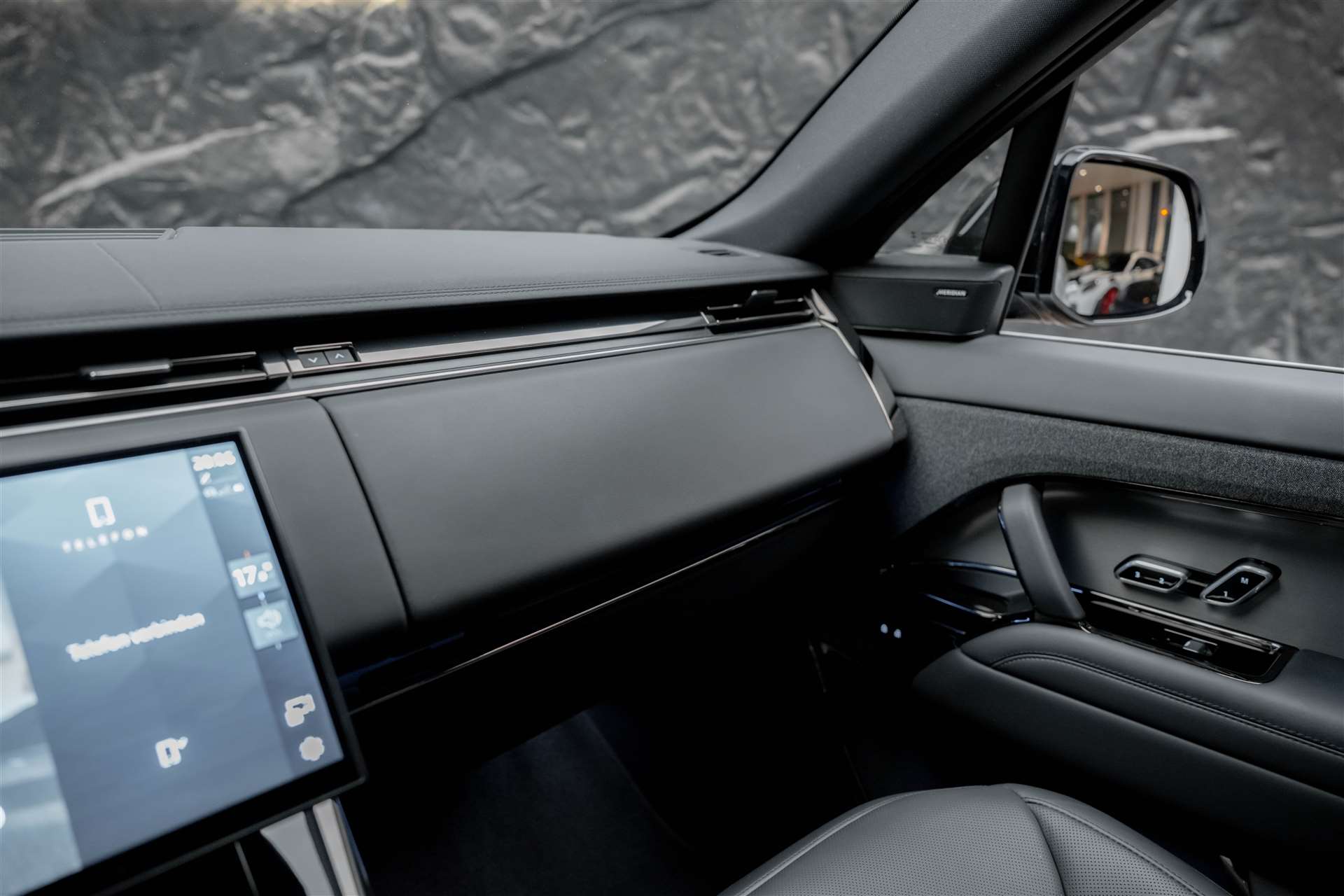 LAND ROVER Range Rover Sport D300 3.0 TD6 MHEV Dynamic SE Automatic *URBAN *24" Felgen*Werksgarantie*-image-28