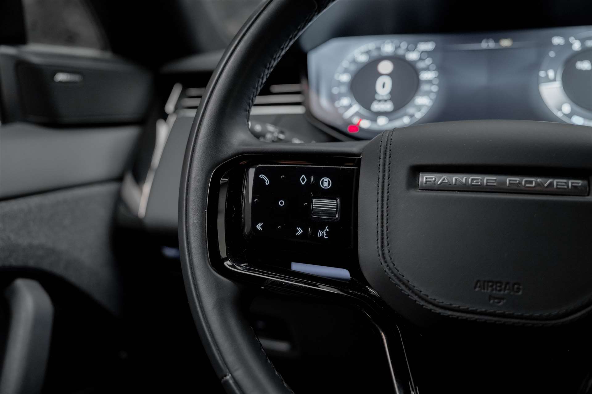LAND ROVER Range Rover Sport D300 3.0 TD6 MHEV Dynamic SE Automatic *URBAN *24" Felgen*Werksgarantie*-image-22