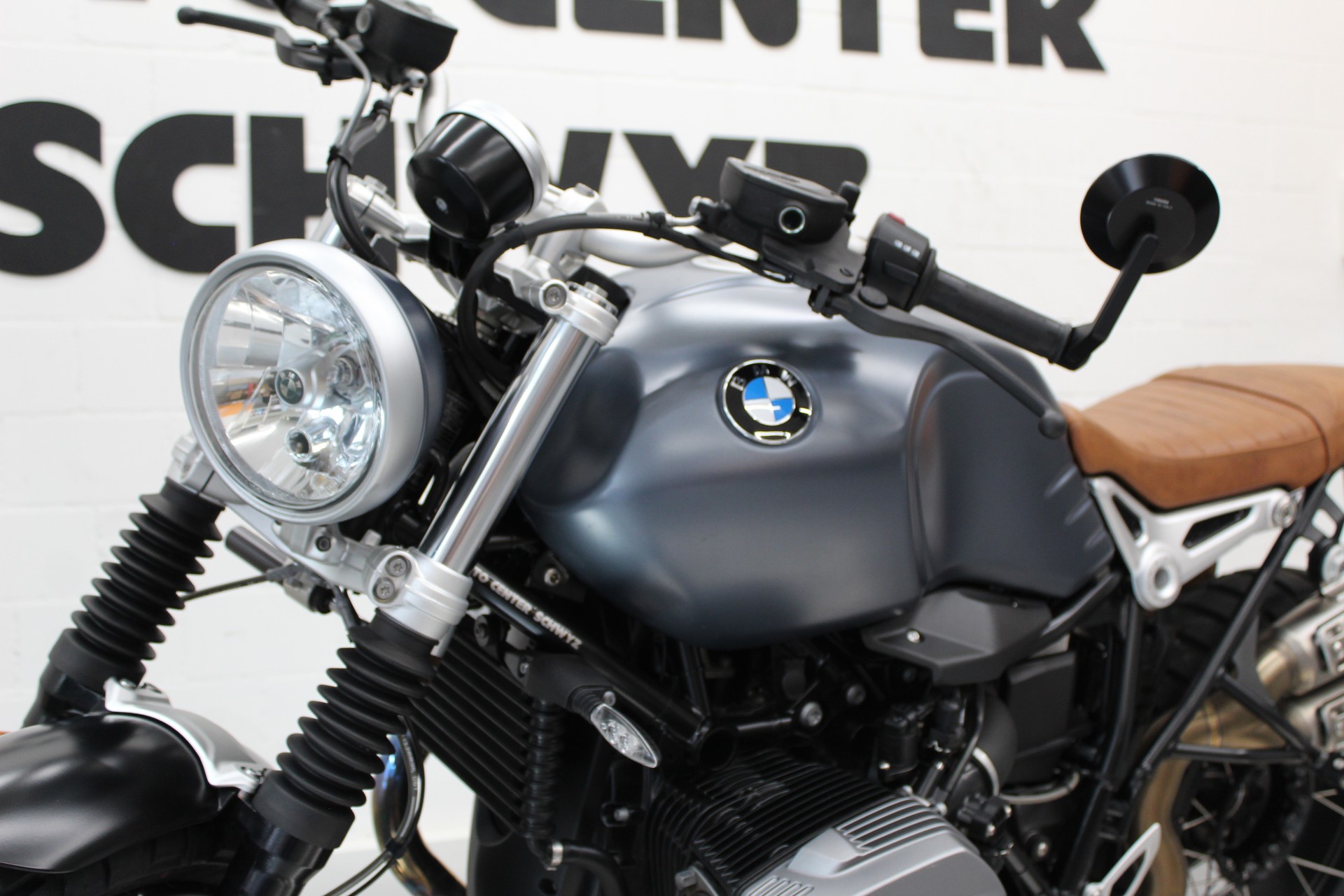 BMW R nineT Scrambler ABS-image-6