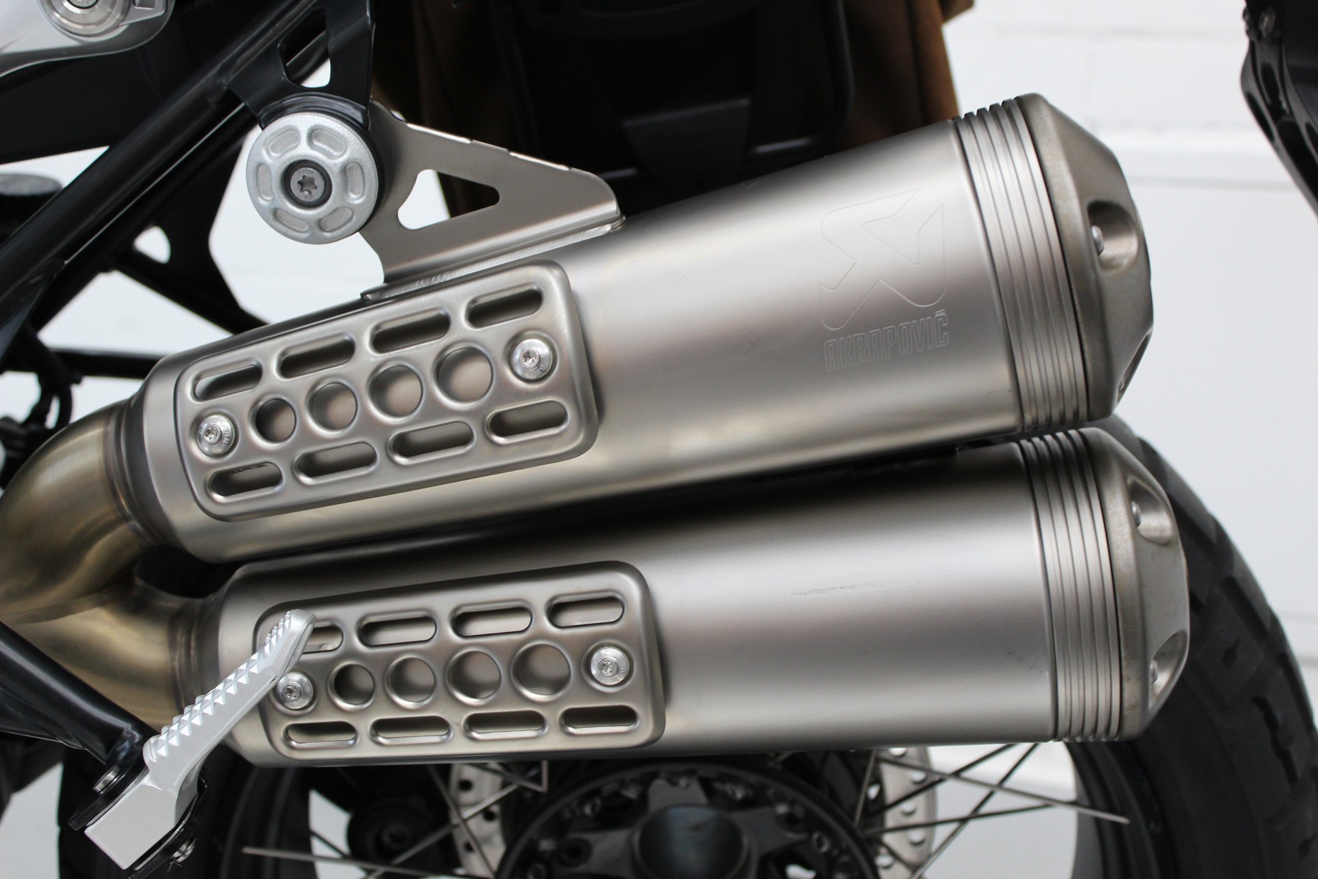 BMW R nineT Scrambler ABS-image-7