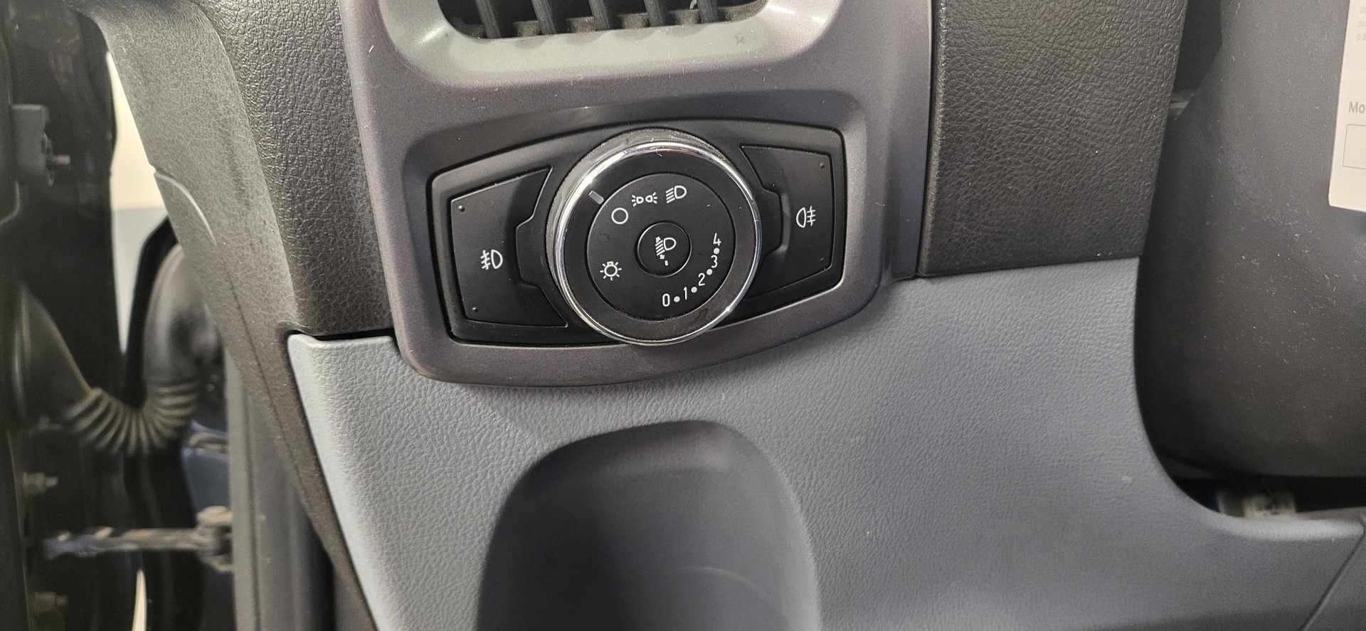 FORD Transit Custom 300 L1H1 Trend-image-8