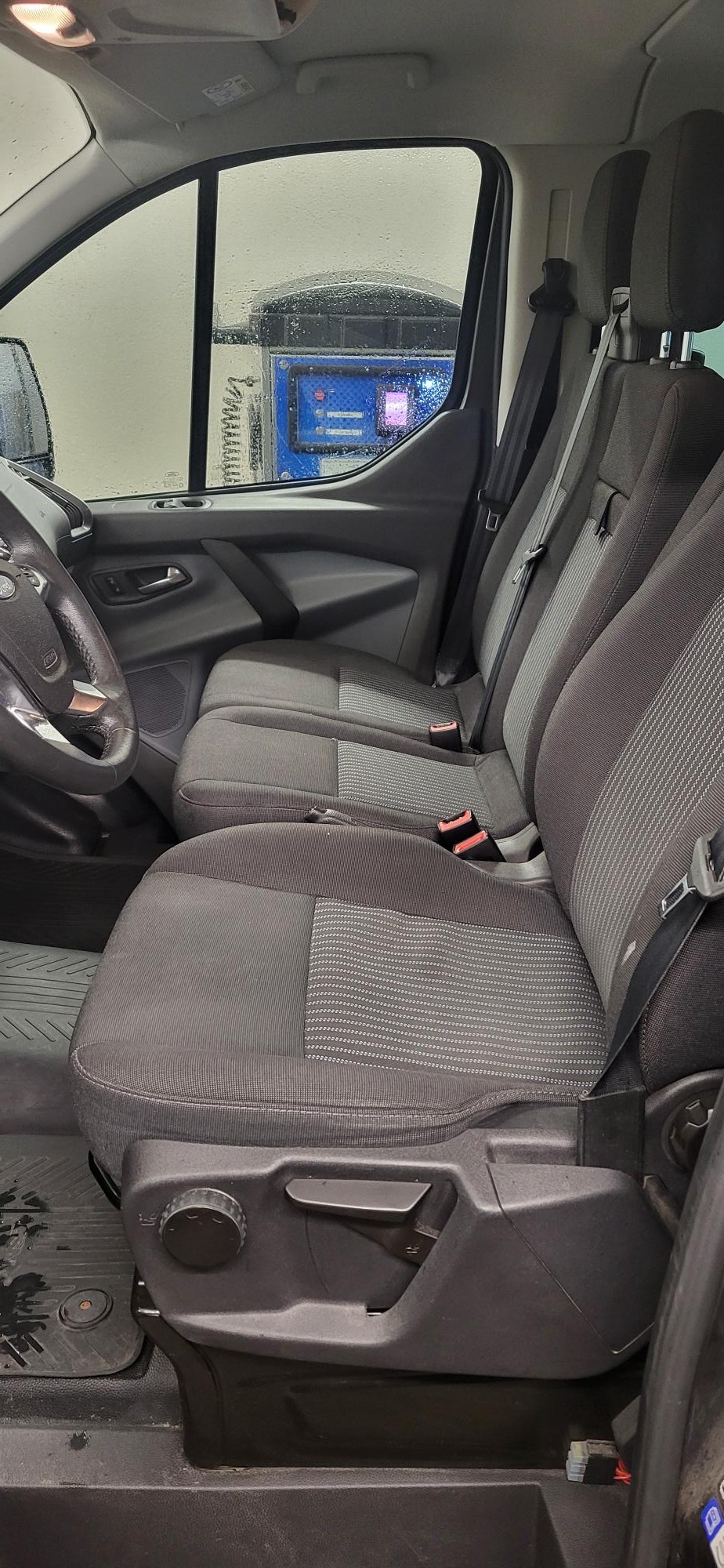 FORD Transit Custom 300 L1H1 Trend-image-4