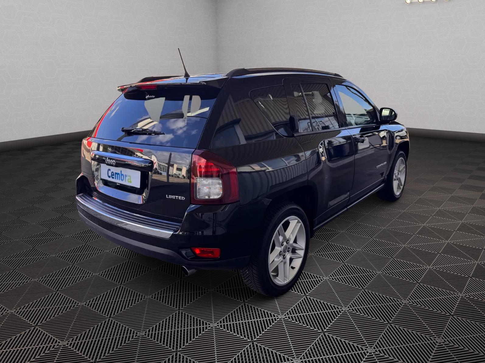 JEEP Compass 2.4 Limited Automatic-image-3
