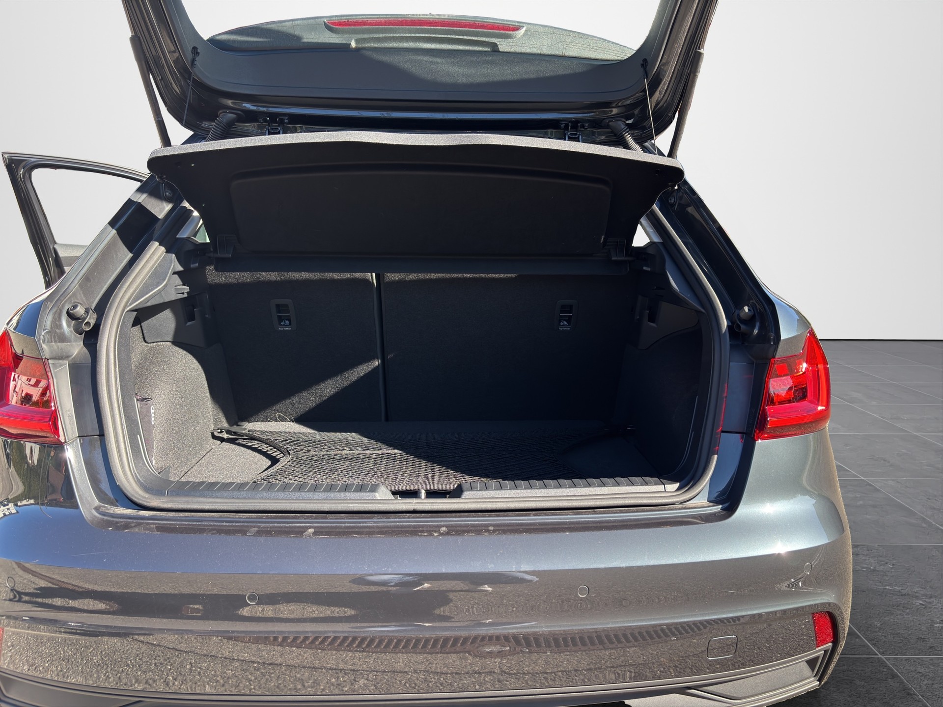 AUDI A1 Sportback 30 TFSI Attraction S-tronic-image-12